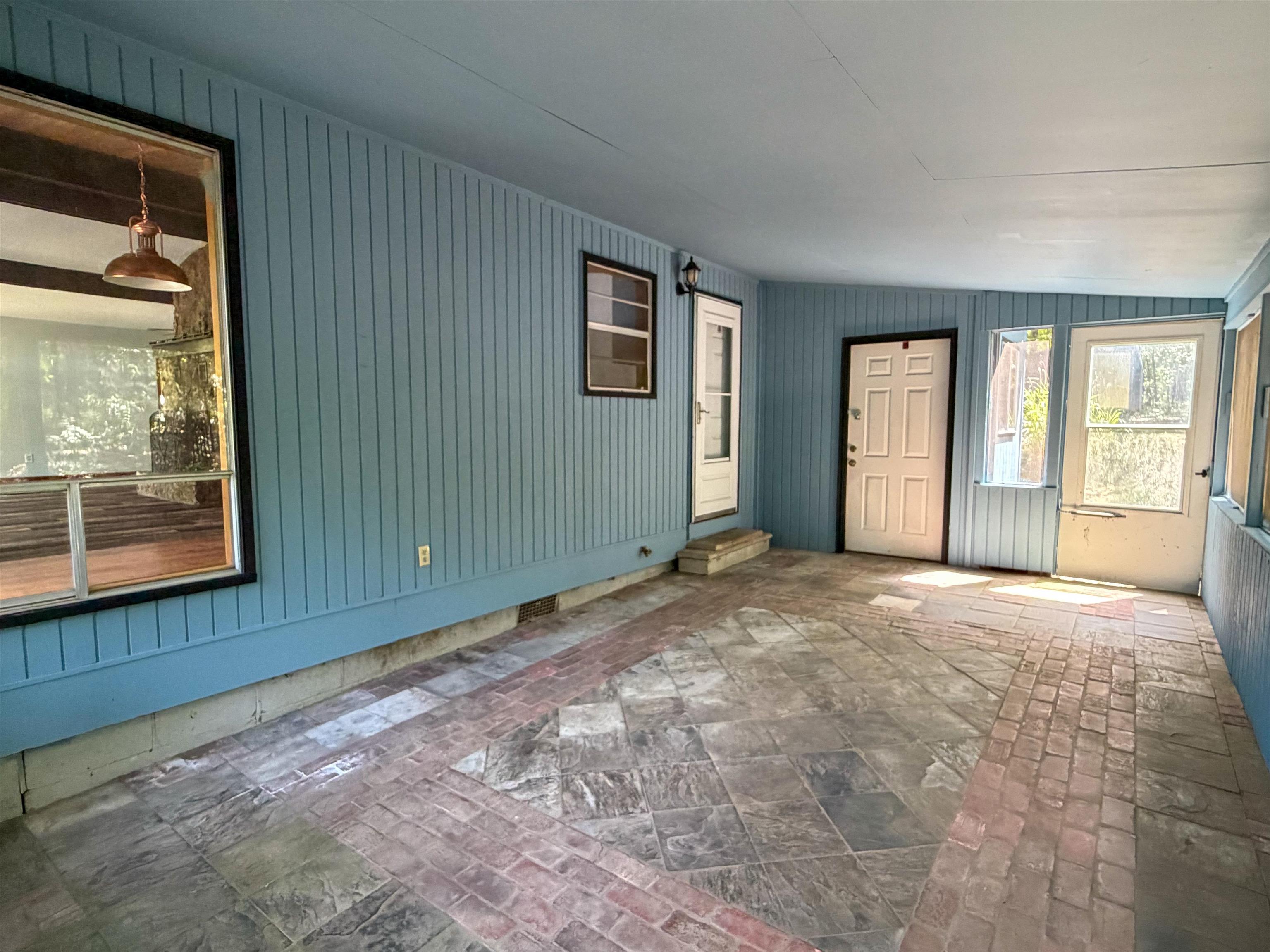 129 Mineola Drive Property Photo 15