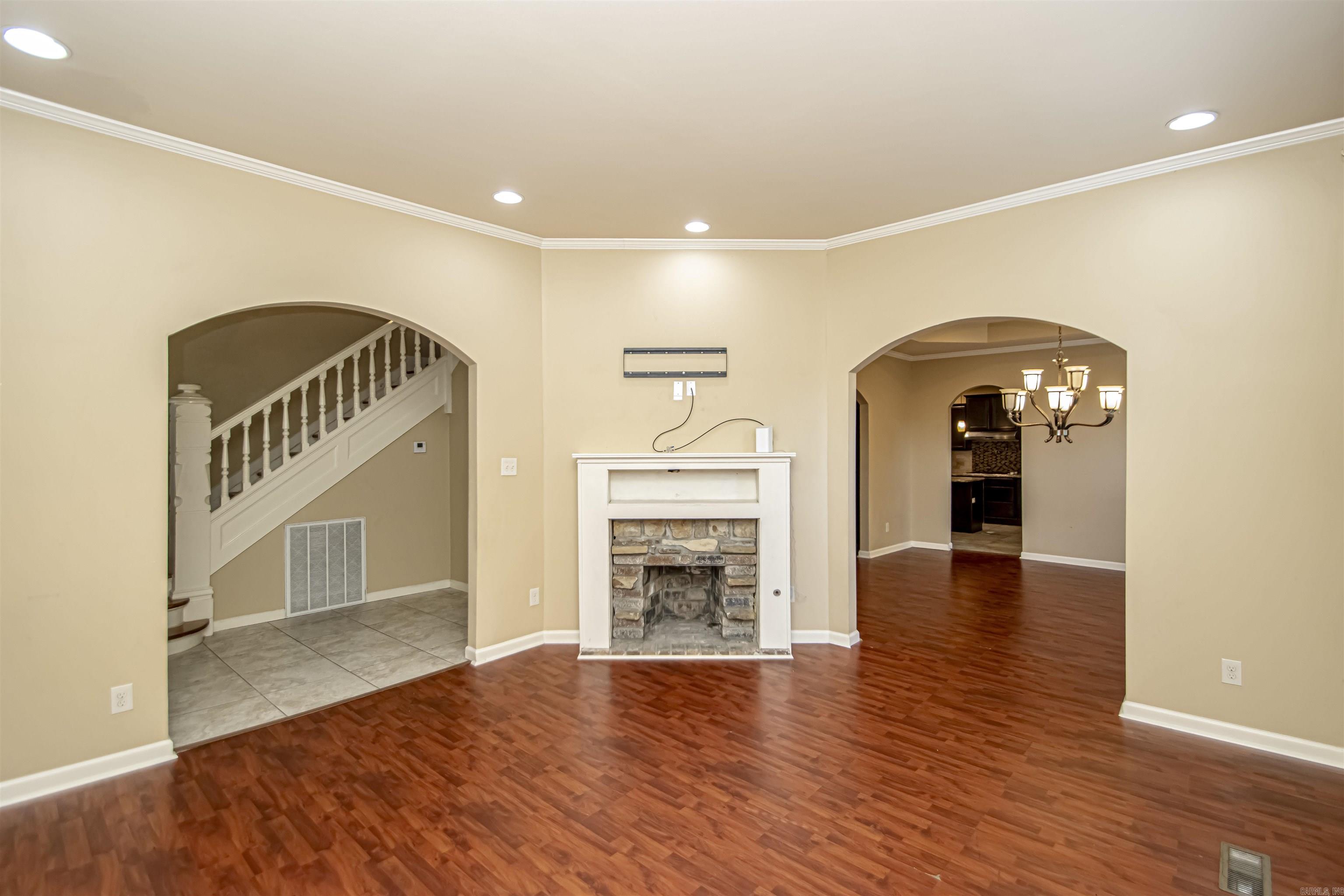 1201 W 35th Street Property Photo 3