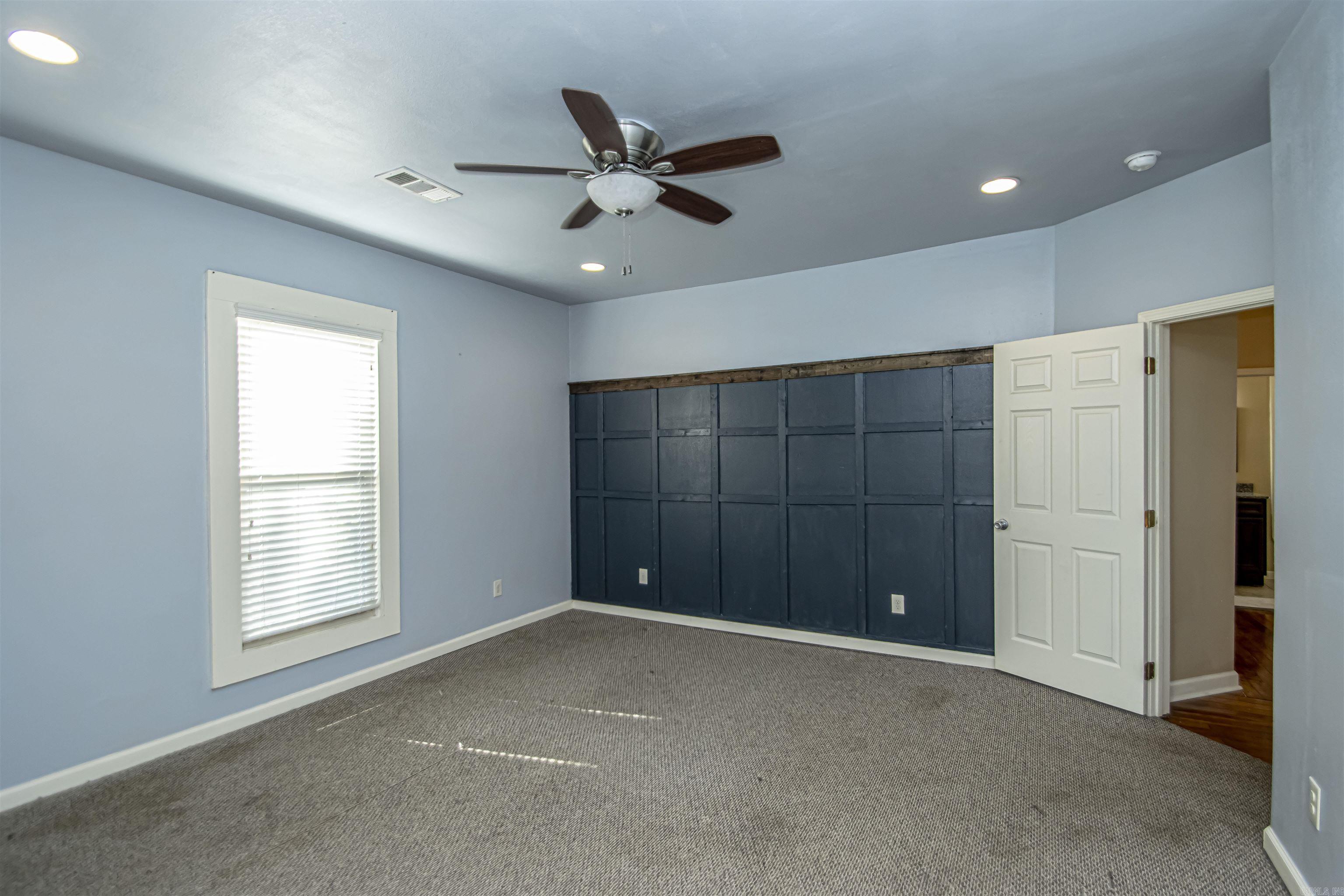 1201 W 35th Street Property Photo 15