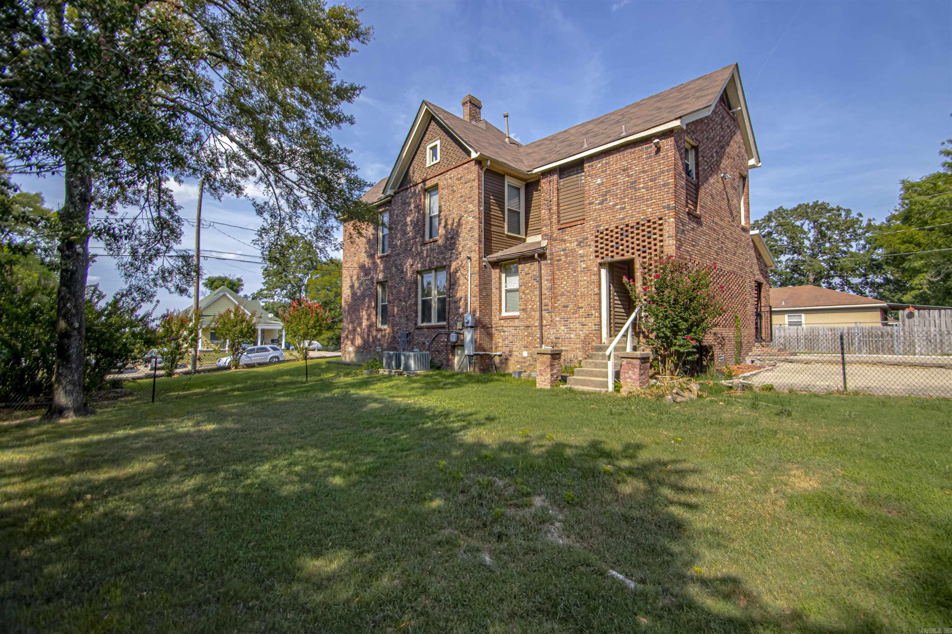 1201 W 35th Street Property Photo 22