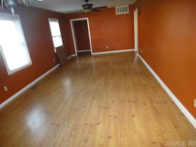 719 Randall Cove Property Photo 9