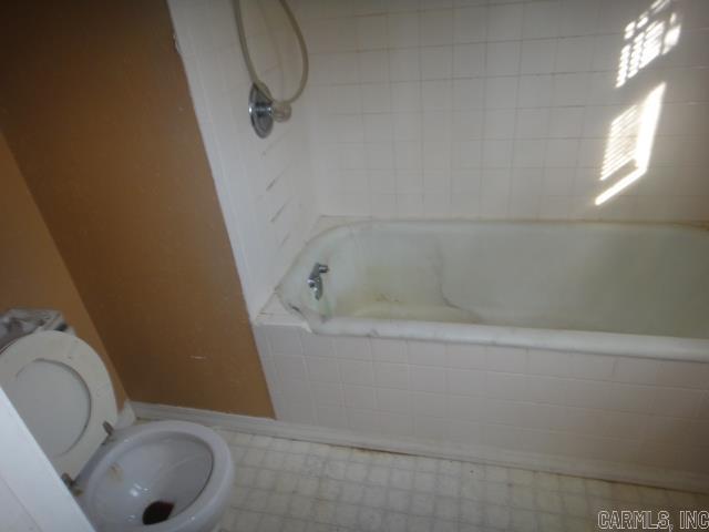 719 Randall Cove Property Photo 16