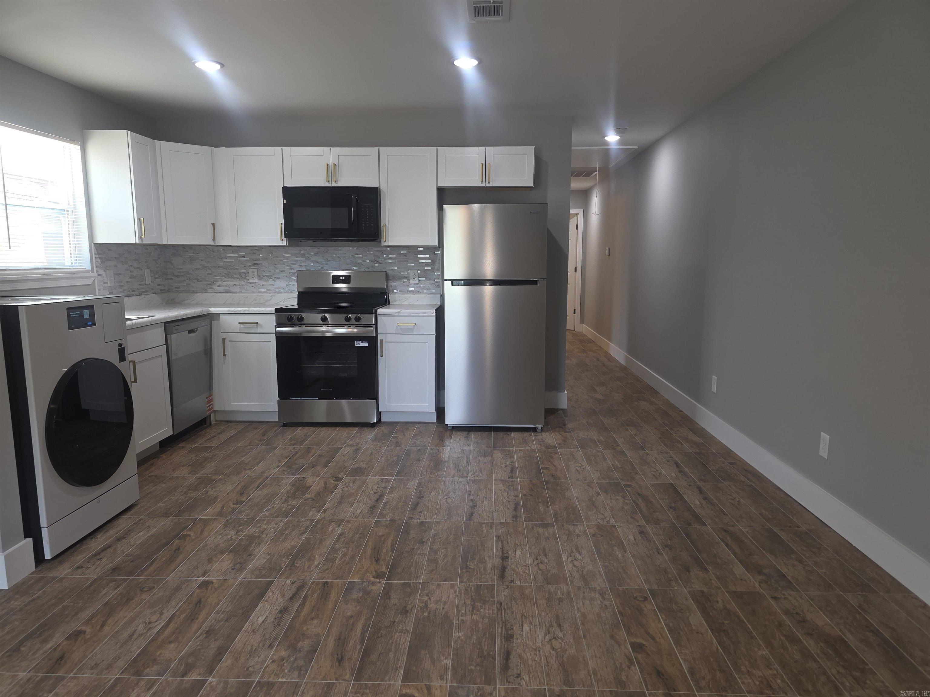 1215 Dennison Street Property Photo 3
