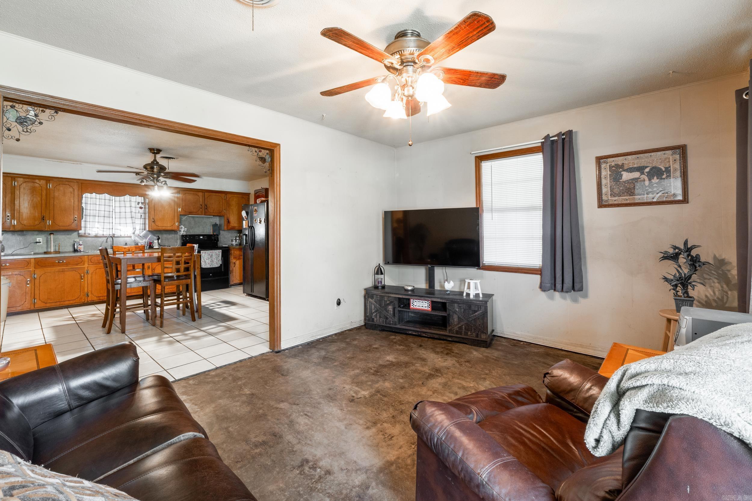 574 Old Highway 64 Property Photo 2