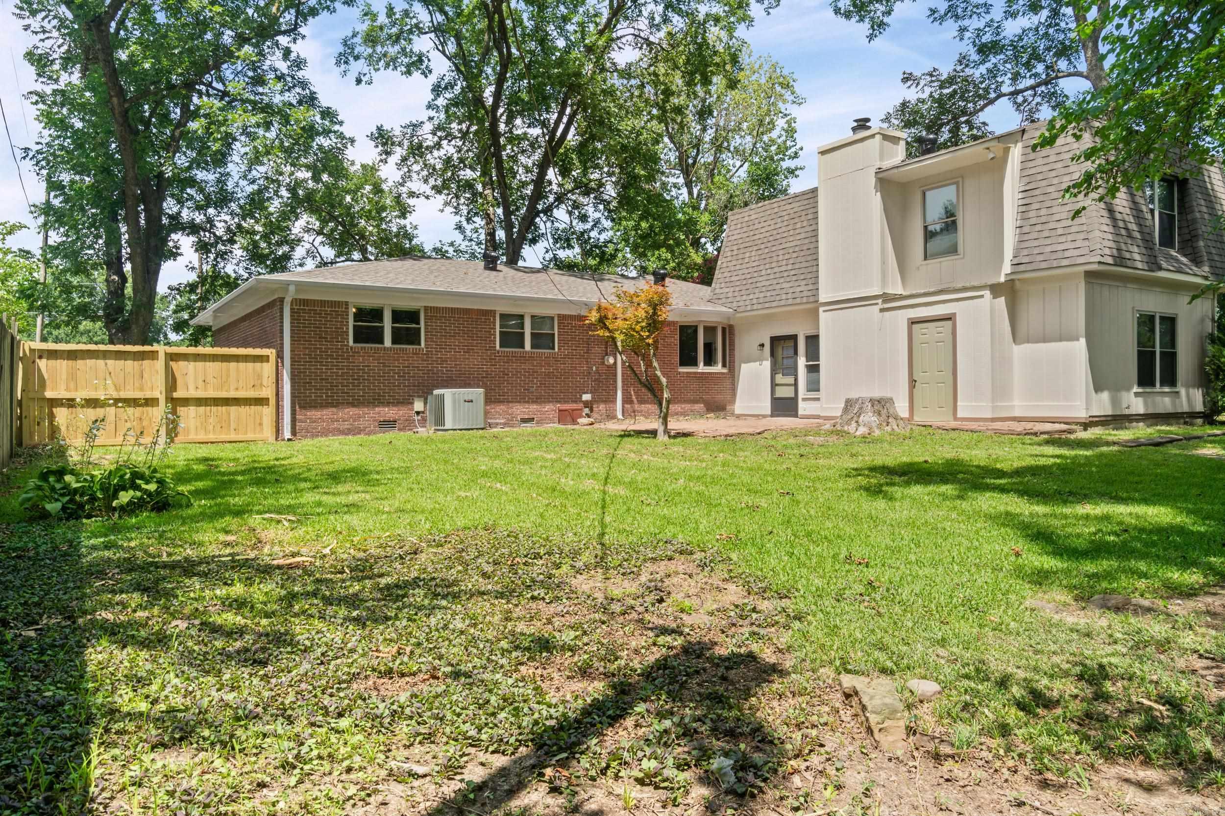 909 E Bridges Avenue Property Photo 27