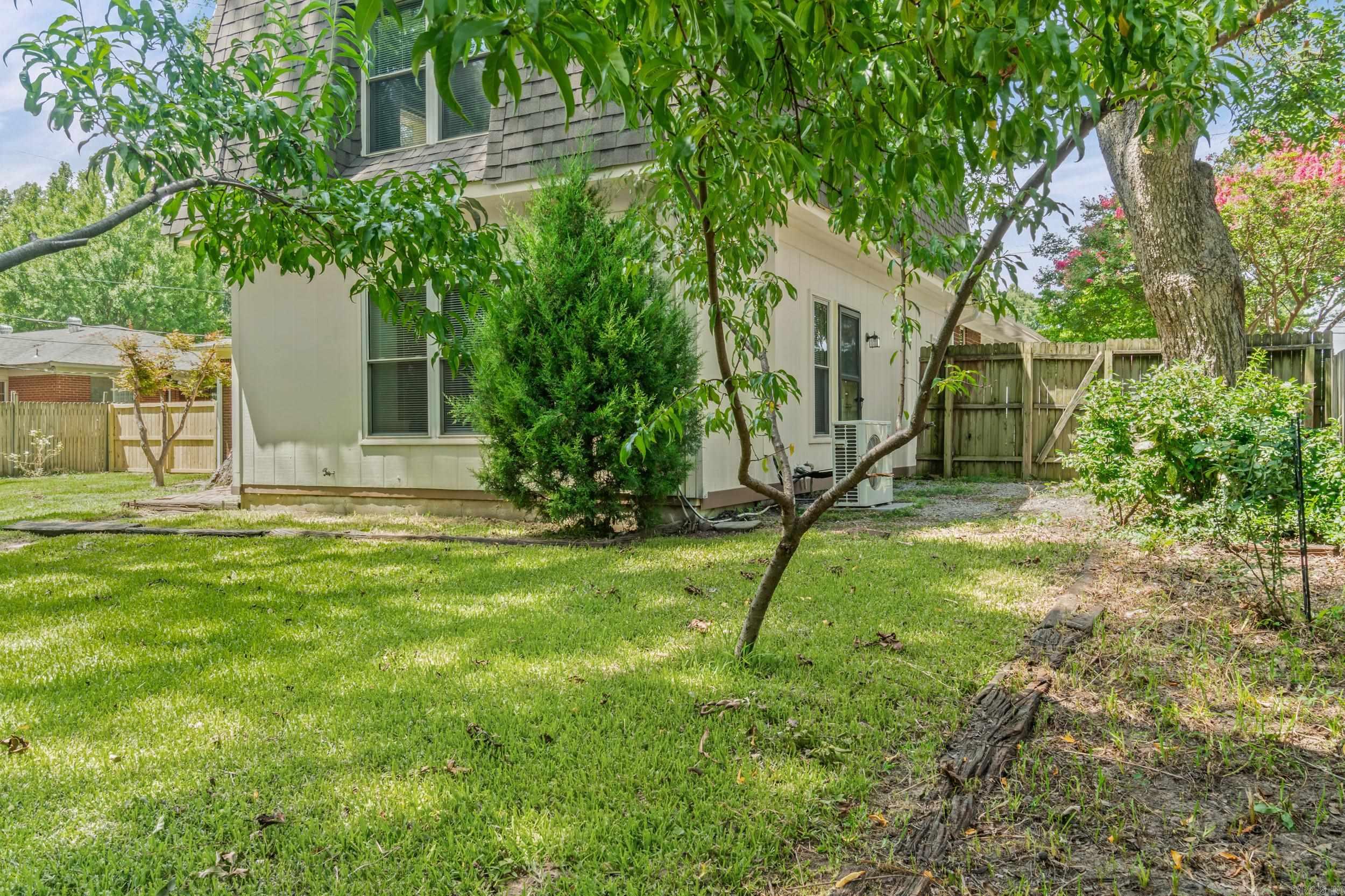 909 E Bridges Avenue Property Photo 29