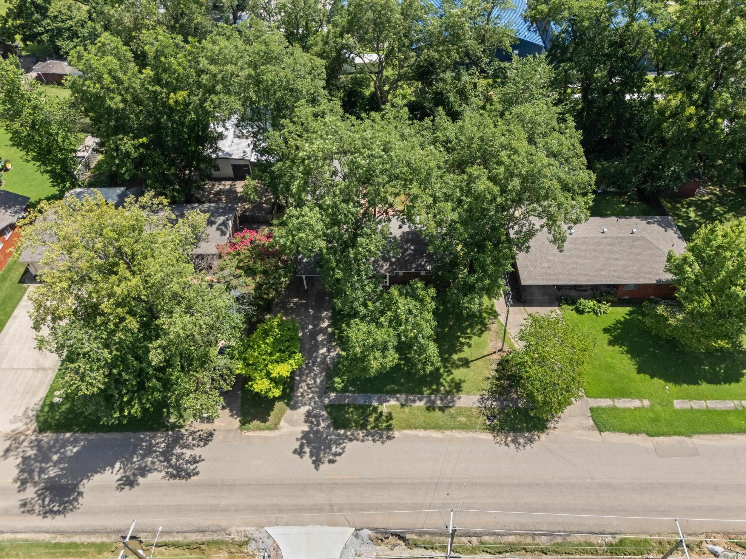 909 E Bridges Avenue Property Photo 31