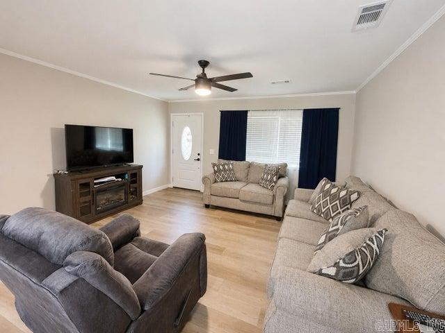 212 Devine Property Photo 2