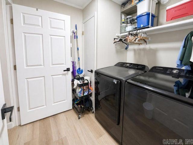 212 Devine Property Photo 4