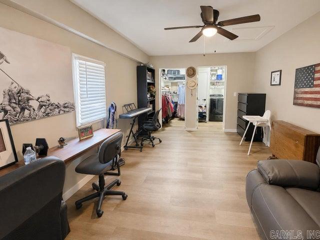 212 Devine Property Photo 6