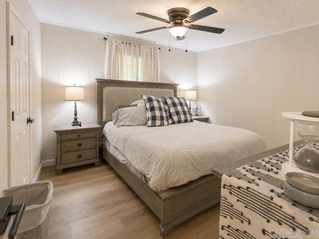 212 Devine Property Photo 8