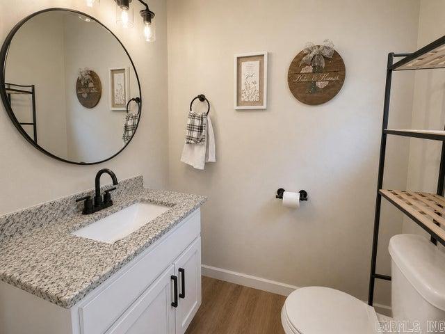 212 Devine Property Photo 9