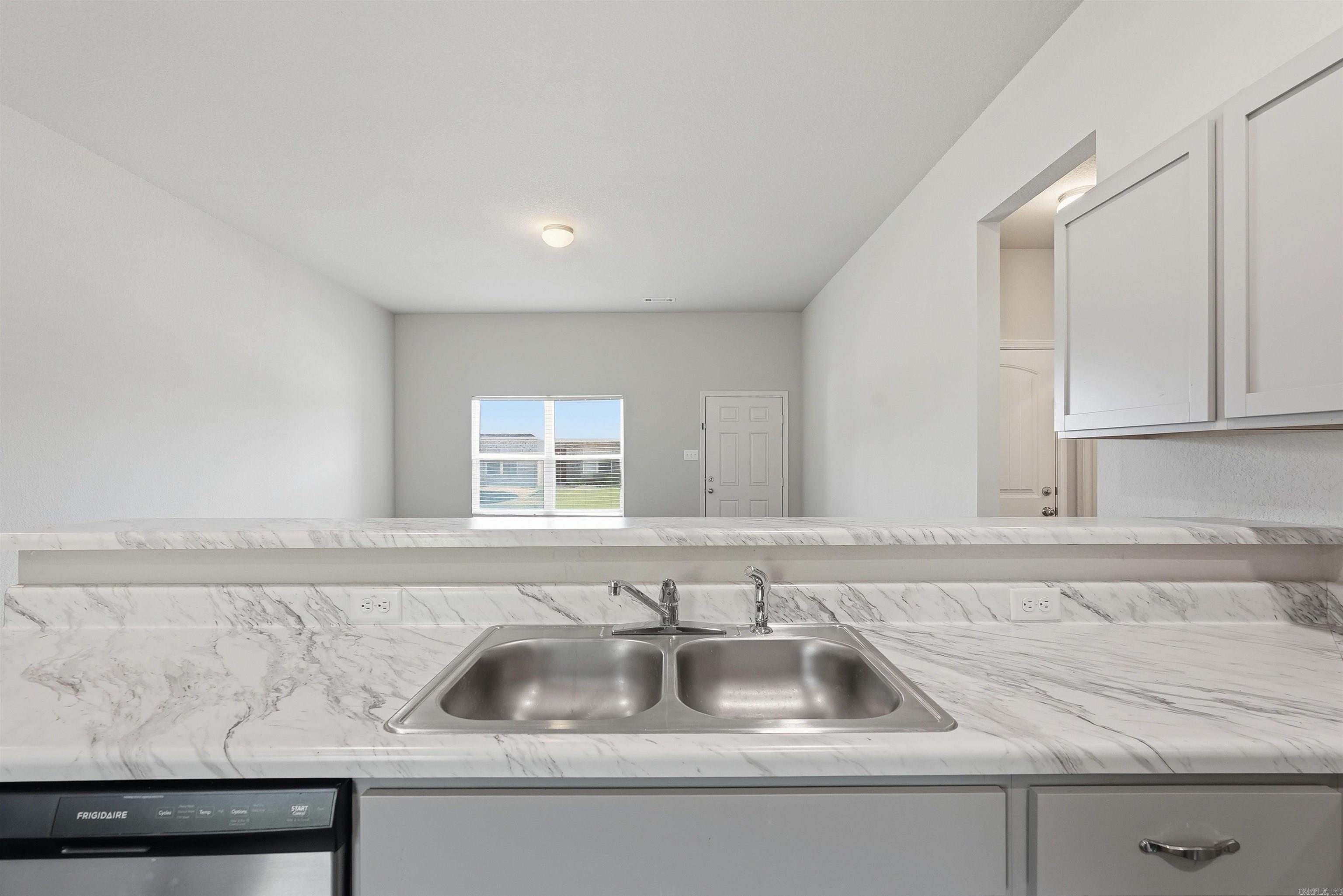 1210 Mae Lane Property Photo 8
