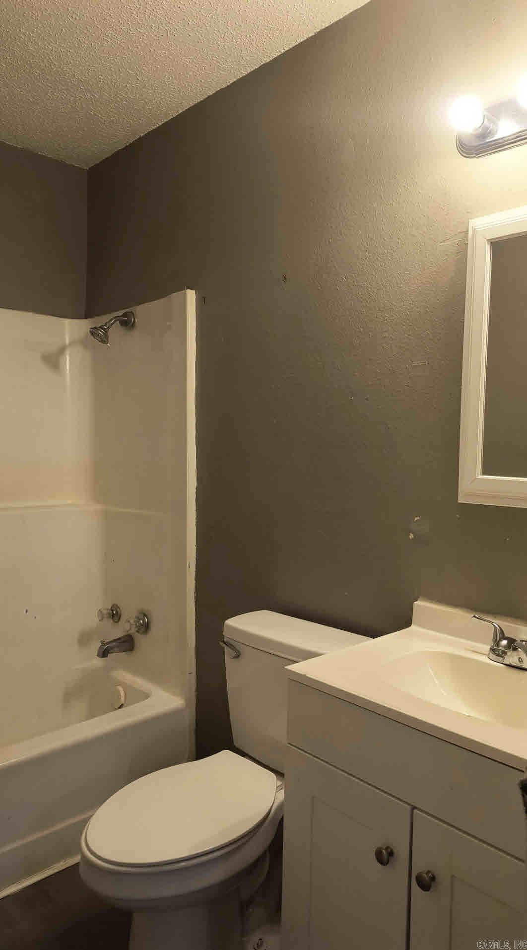 301 W 11 Avenue 5 Property Photo 5