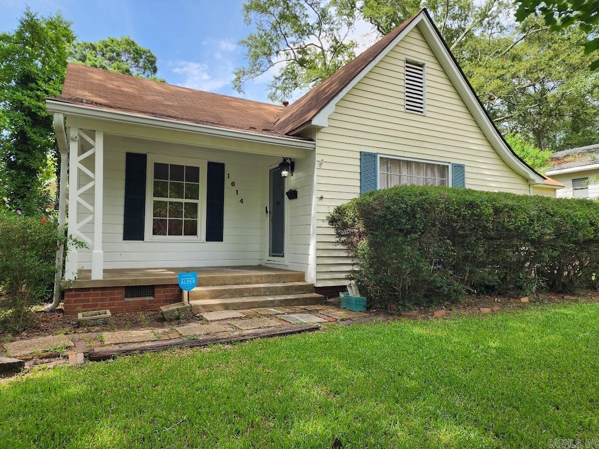 1014 W Oak St. Property Photo 1