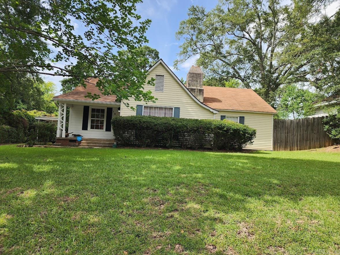 1014 W Oak St. Property Photo 2