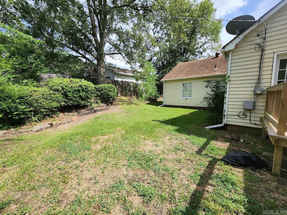 1014 W Oak St. Property Photo 8