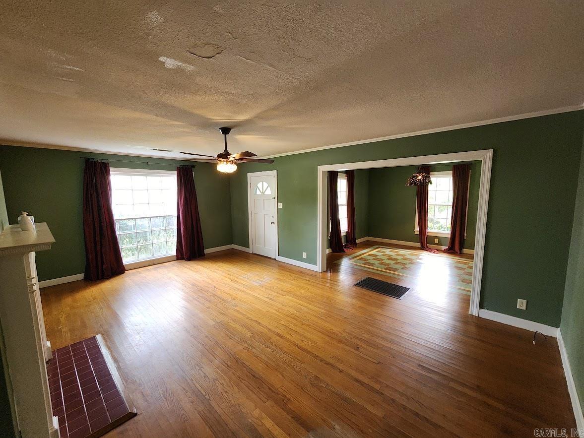 1014 W Oak St. Property Photo 20
