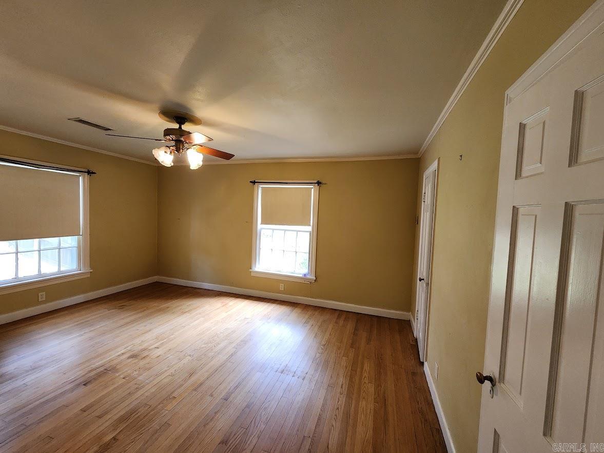 1014 W Oak St. Property Photo 26