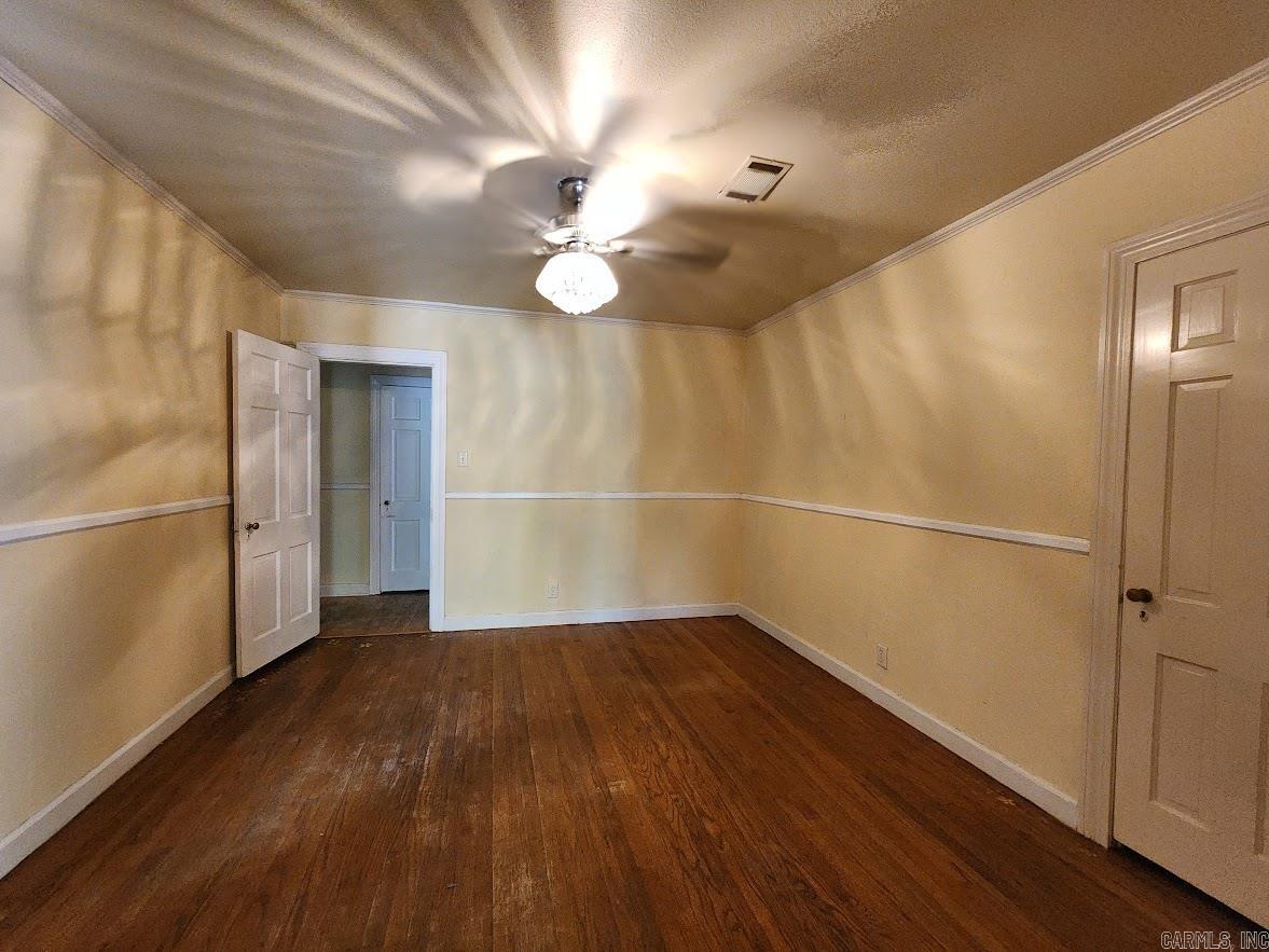 1014 W Oak St. Property Photo 31