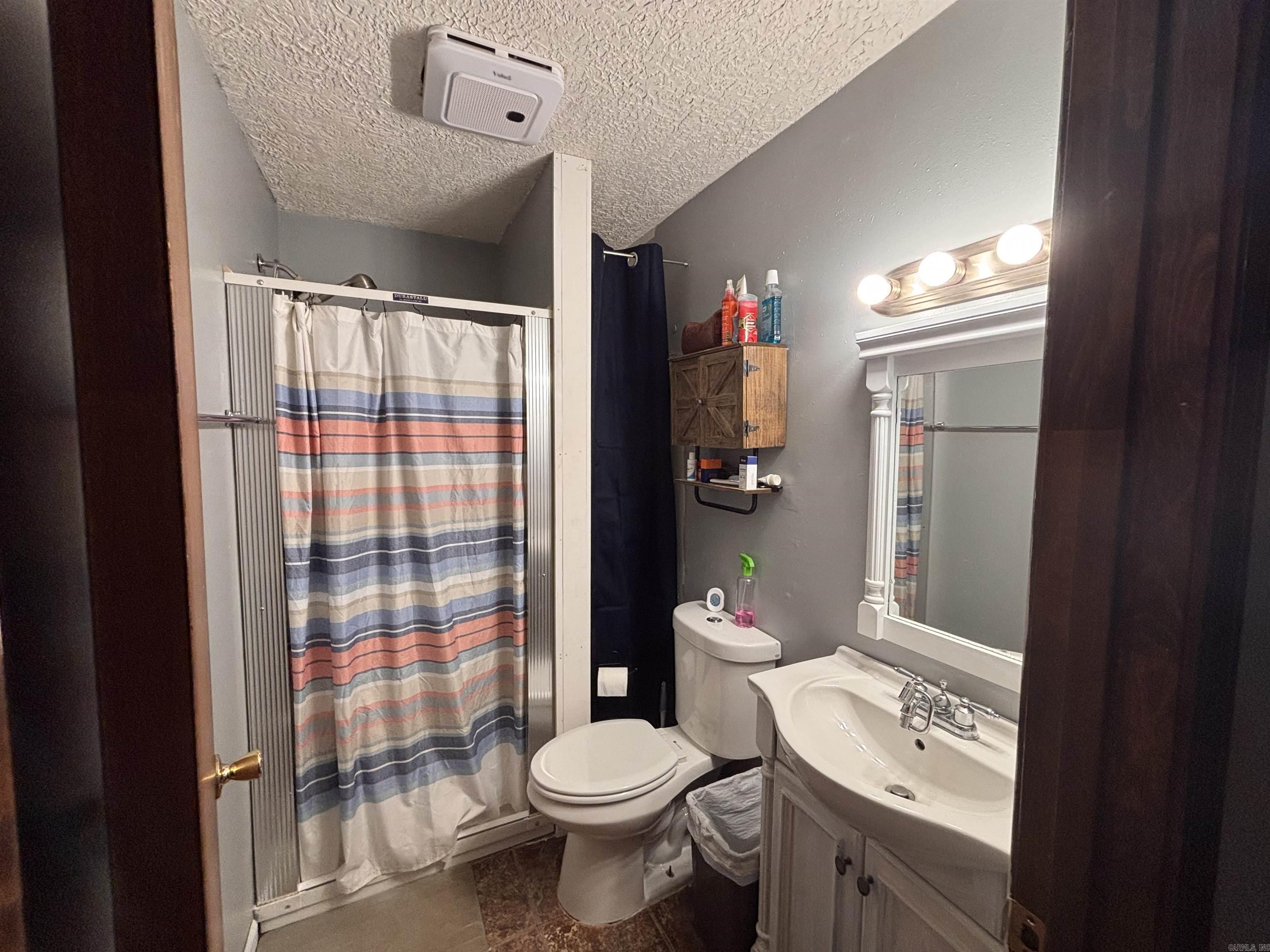 404 Cook Road Property Photo 9