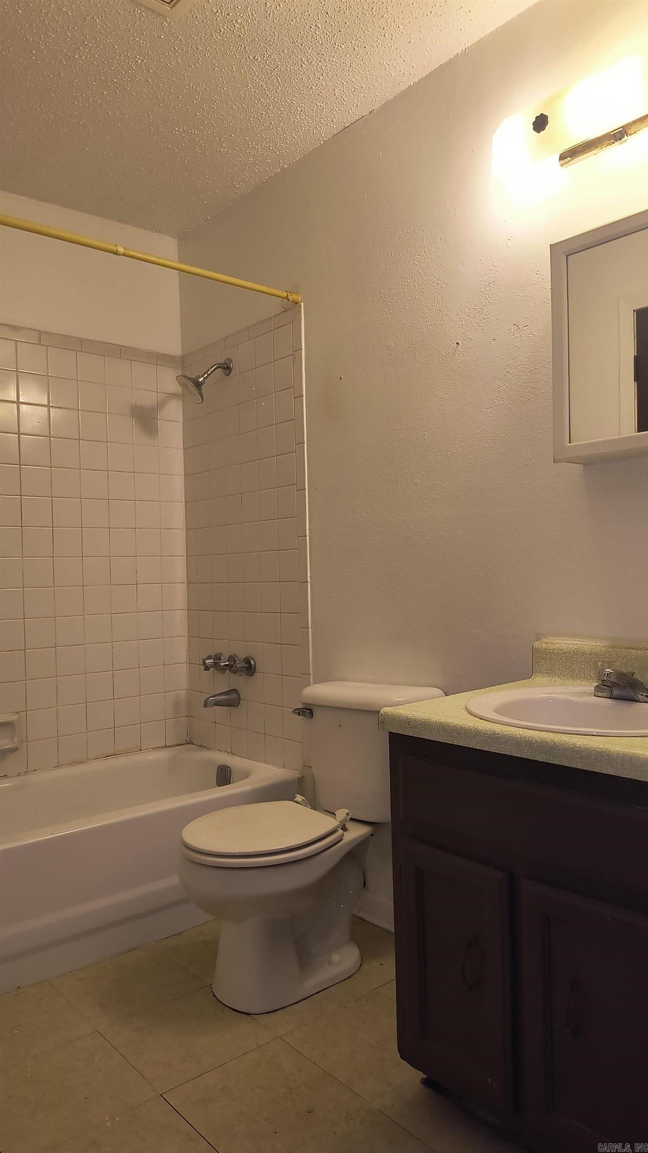 2100 Sidney Street 5c Property Photo 4