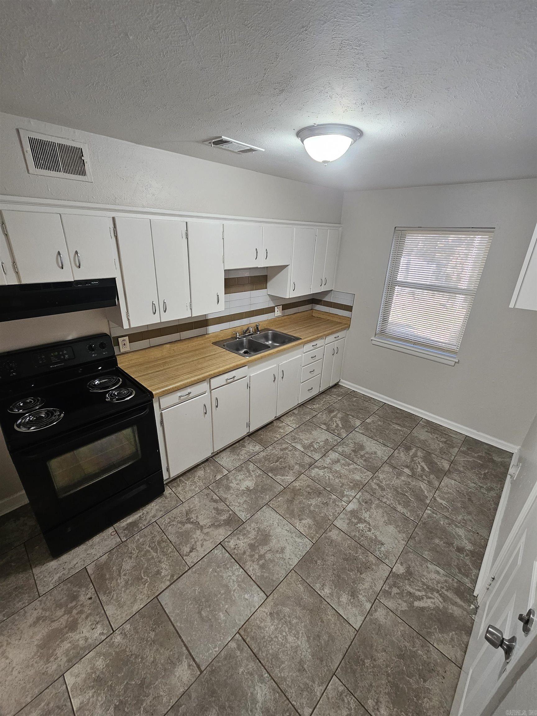 54 Purdue Circle Property Photo 5