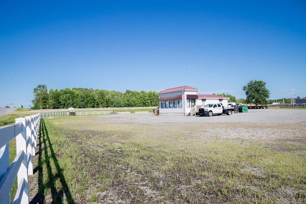 201 Inmon Property Photo 4