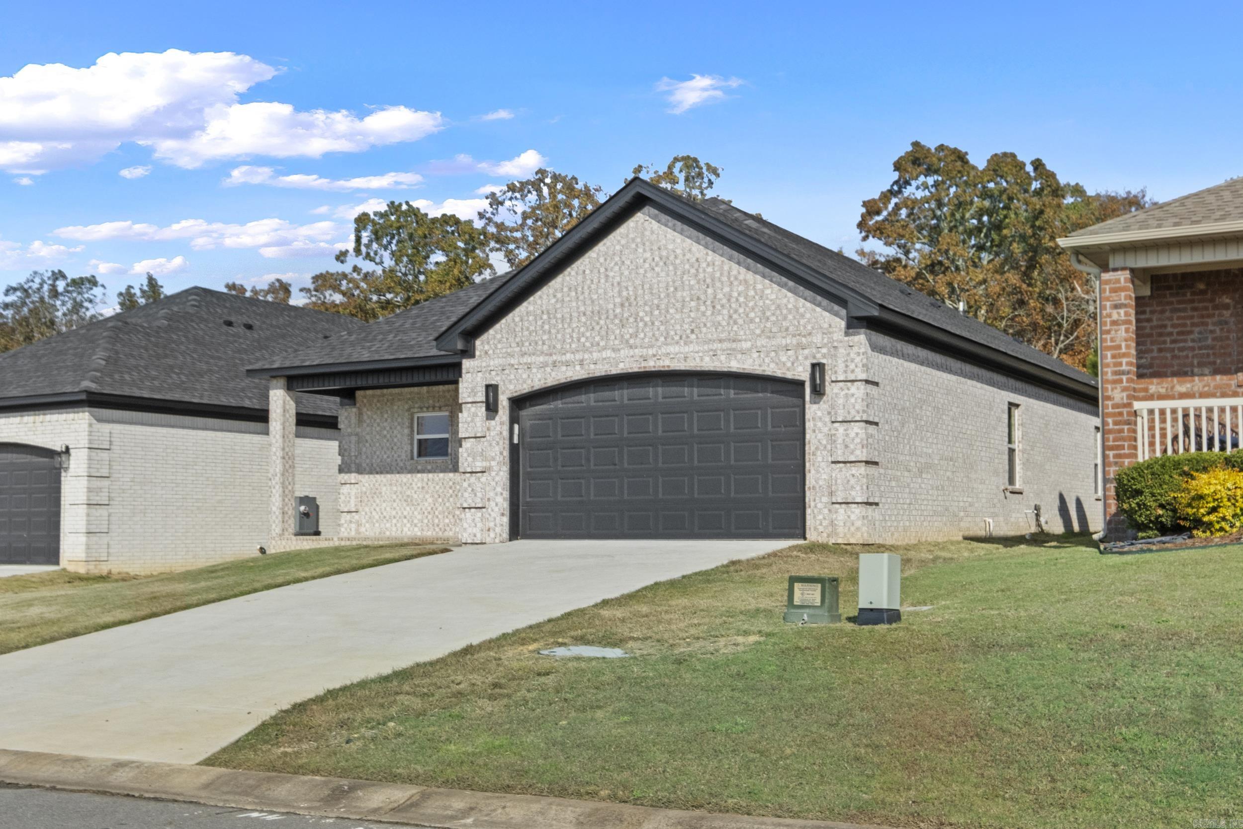 7224 Stonehenge Drive Property Photo 3