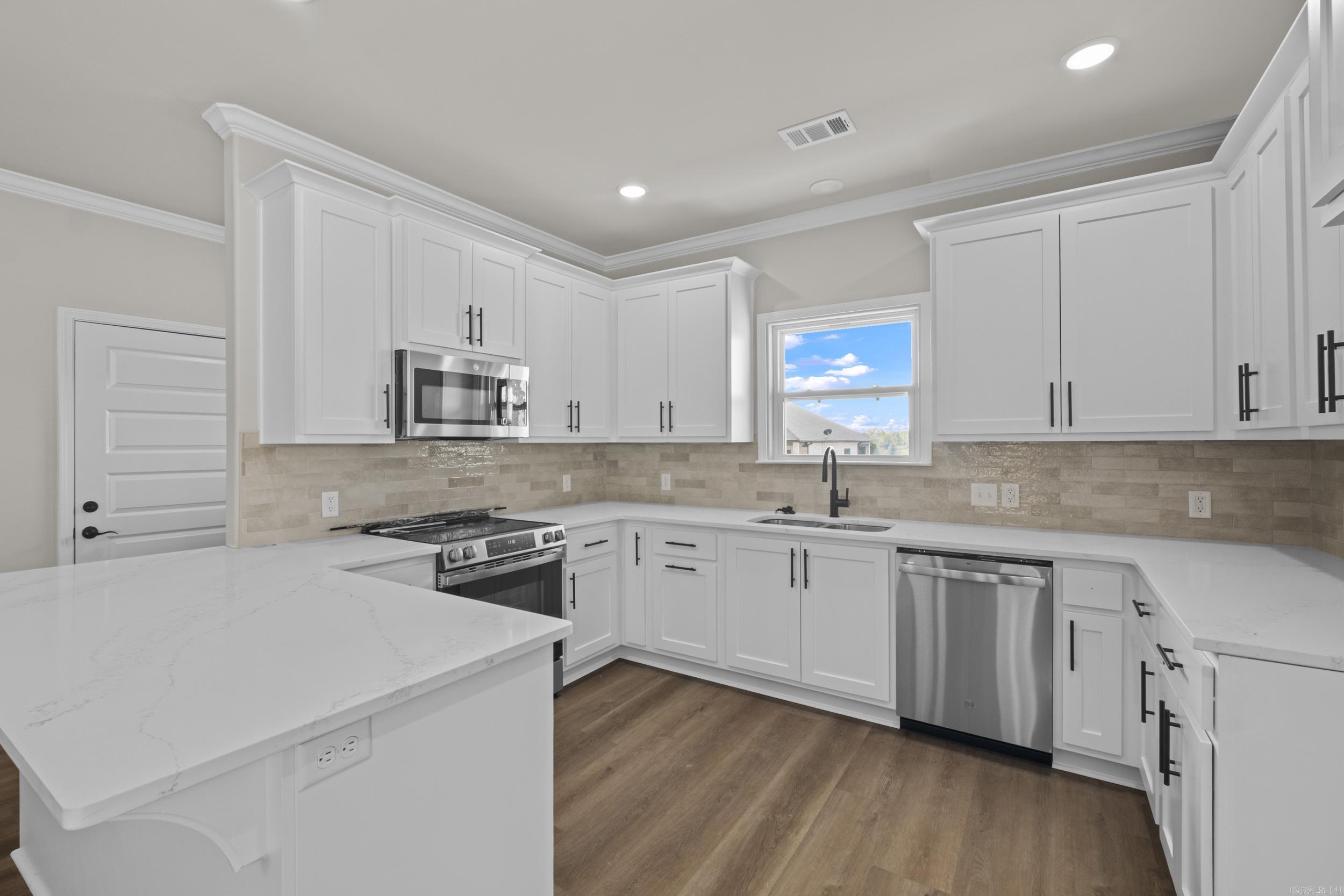 7224 Stonehenge Drive Property Photo 12