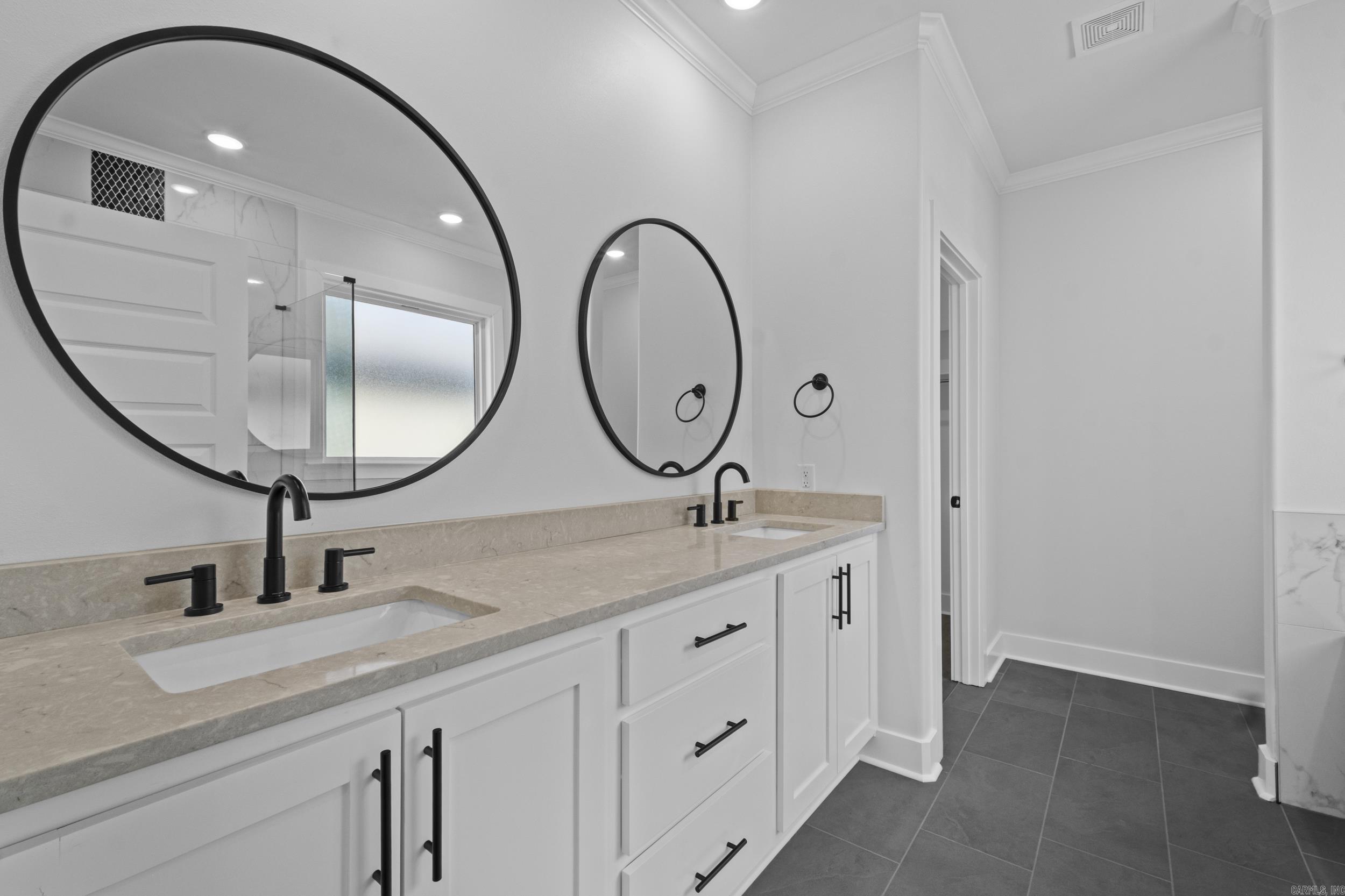 7300 Stonehenge Drive Property Photo 21