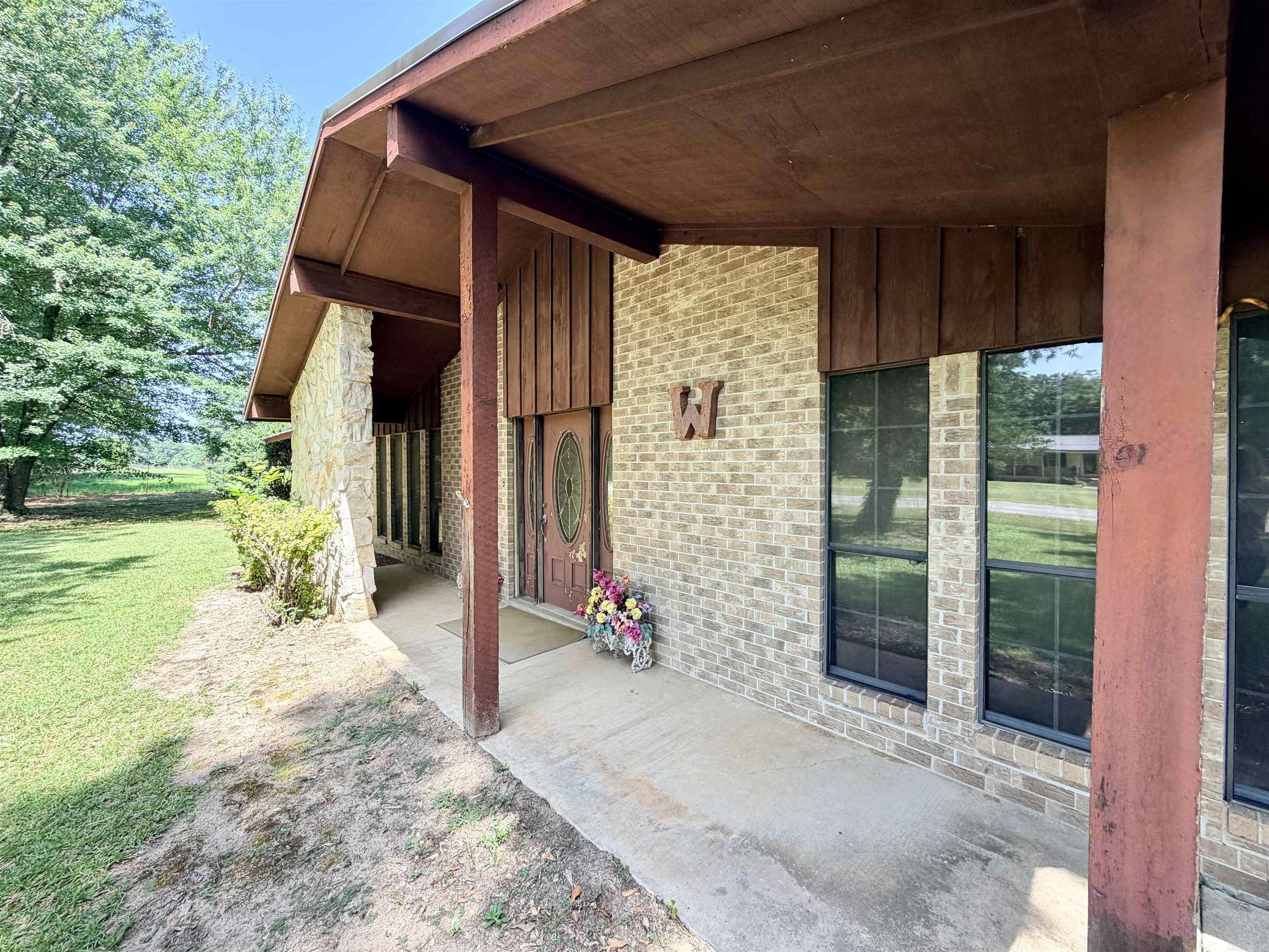 1104 High Street Property Photo 2