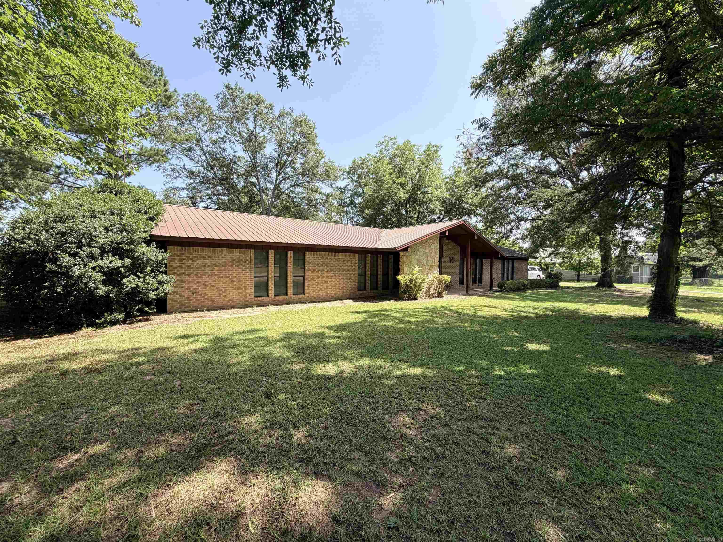1104 High Street Property Photo 3