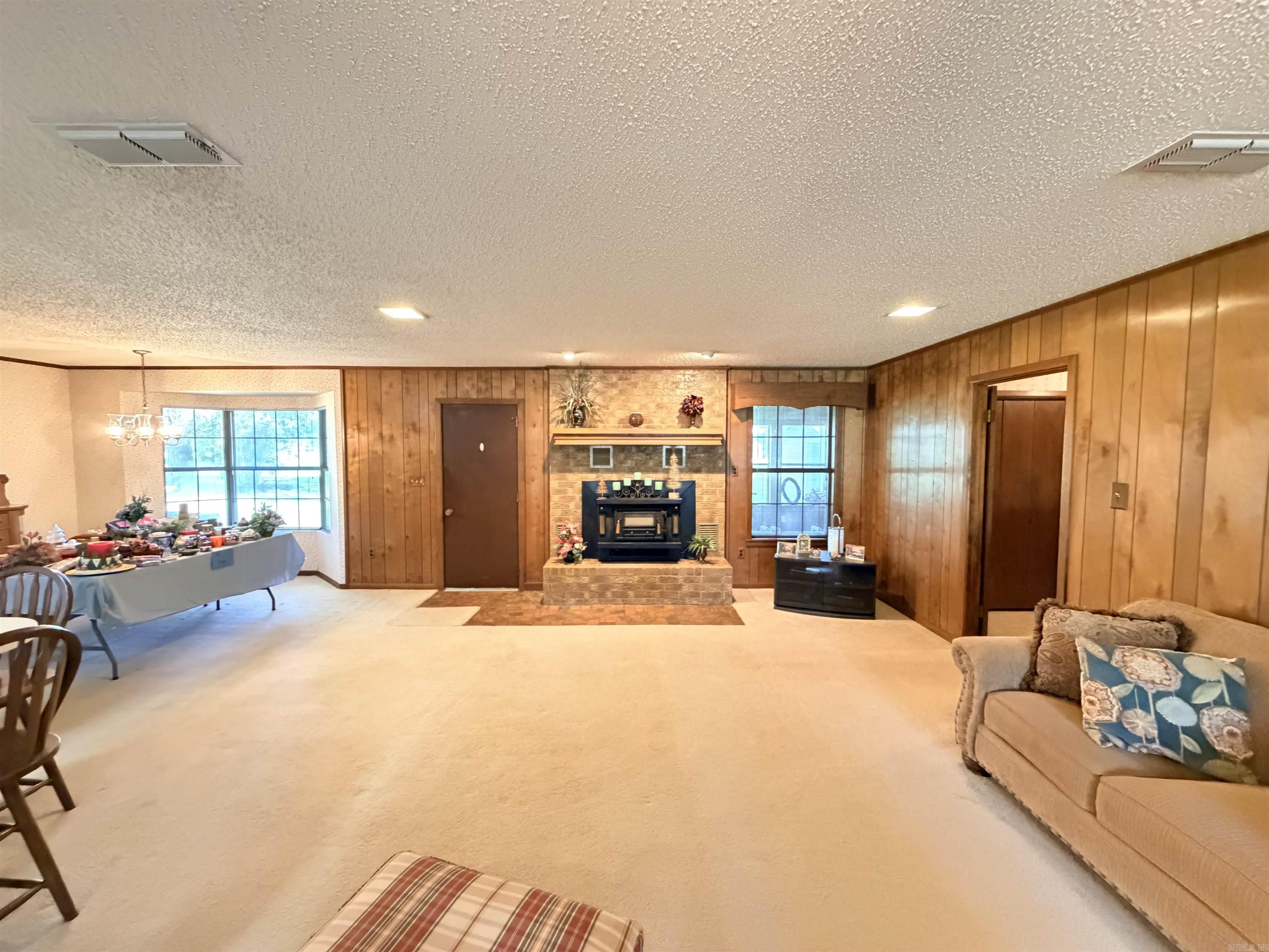 1104 High Street Property Photo 9