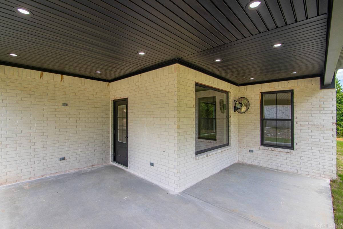 8032 Creek Rock Property Photo 26