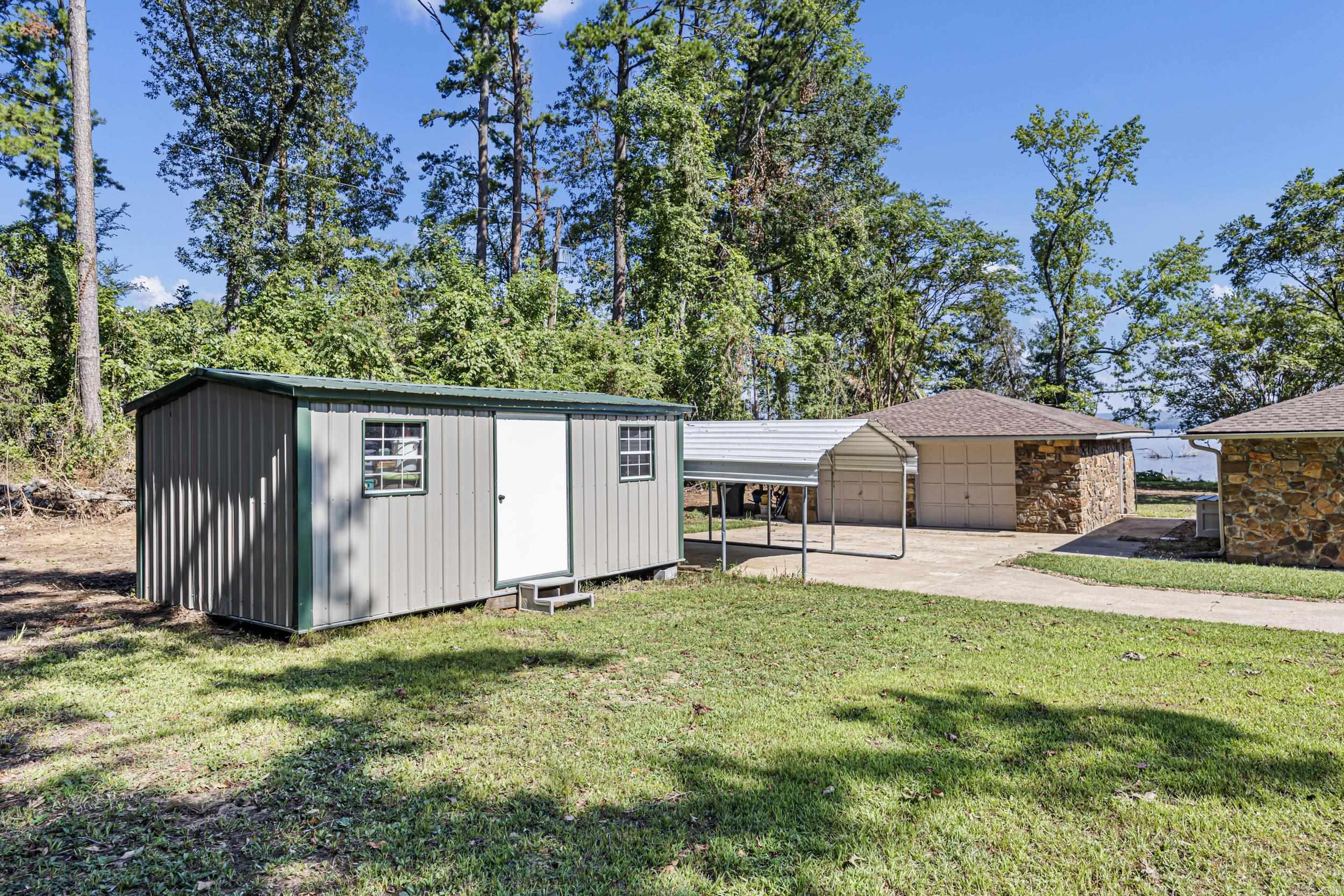 10101 Lakeshore Loop Property Photo 16