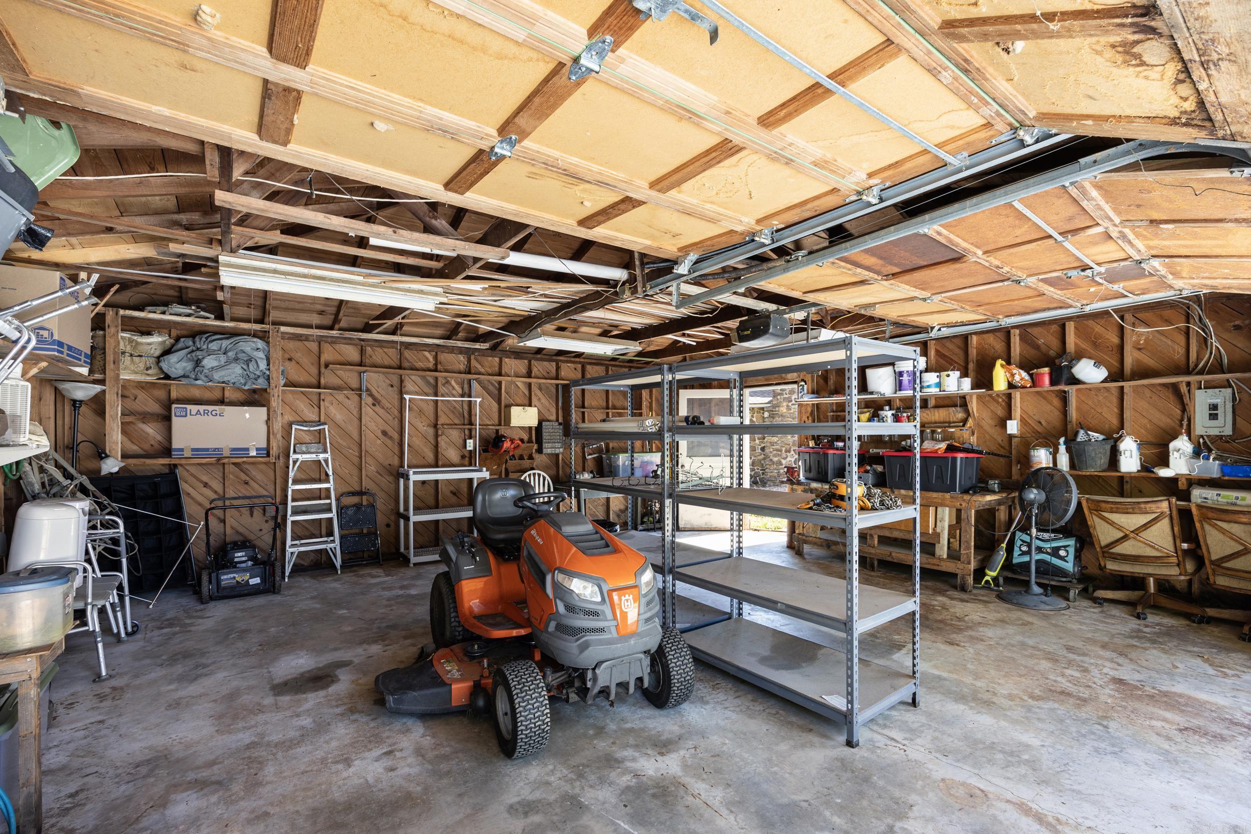 10101 Lakeshore Loop Property Photo 21