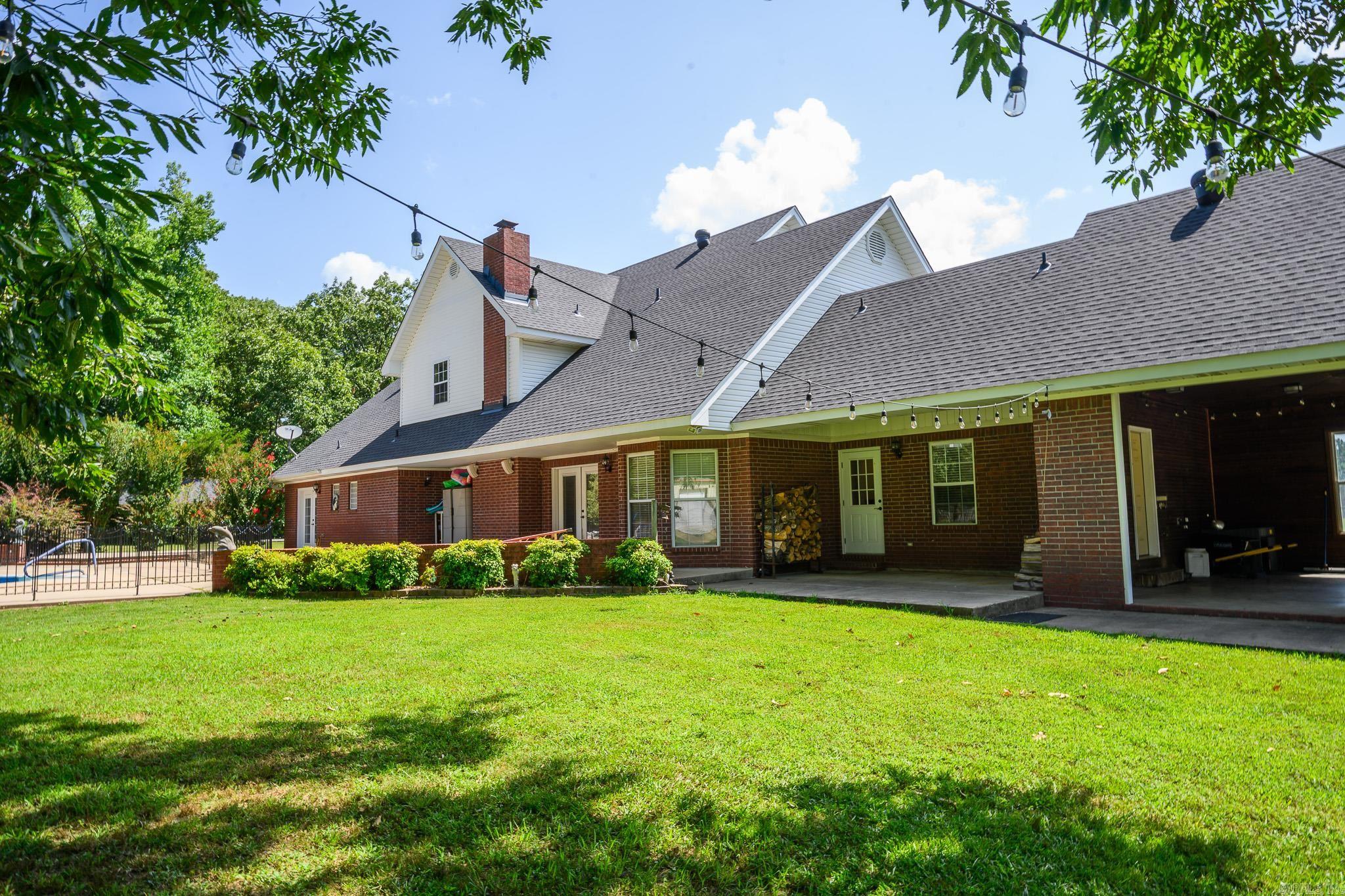 3021 Highway 71 N Property Photo 2