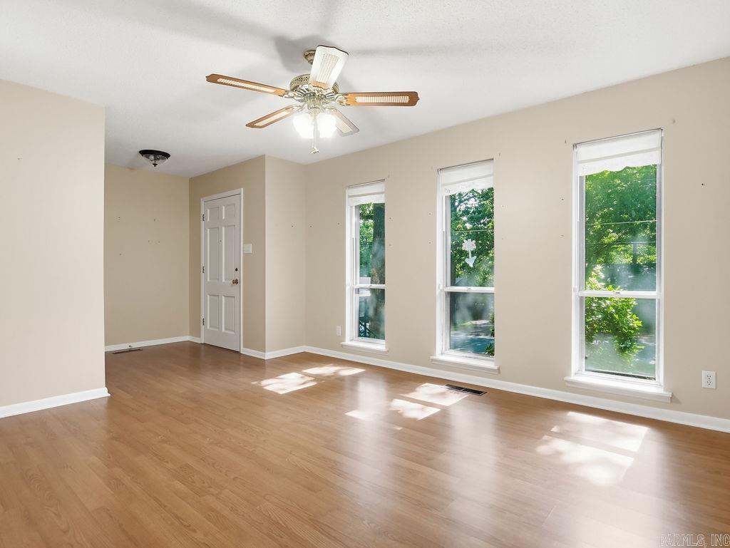 8211 Park Avenue Property Photo 6