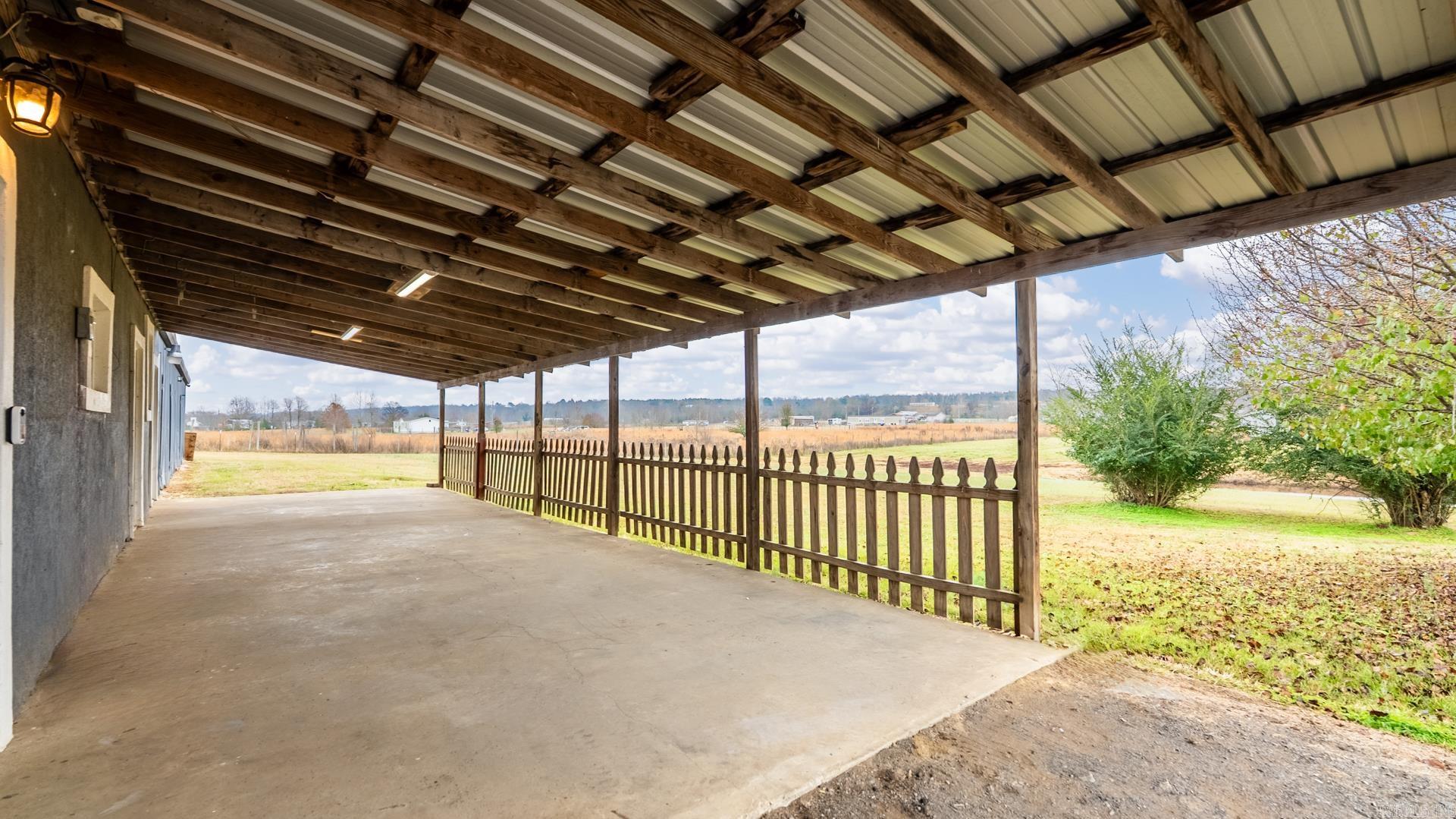 6 Crooked Creek Rd Property Photo 4