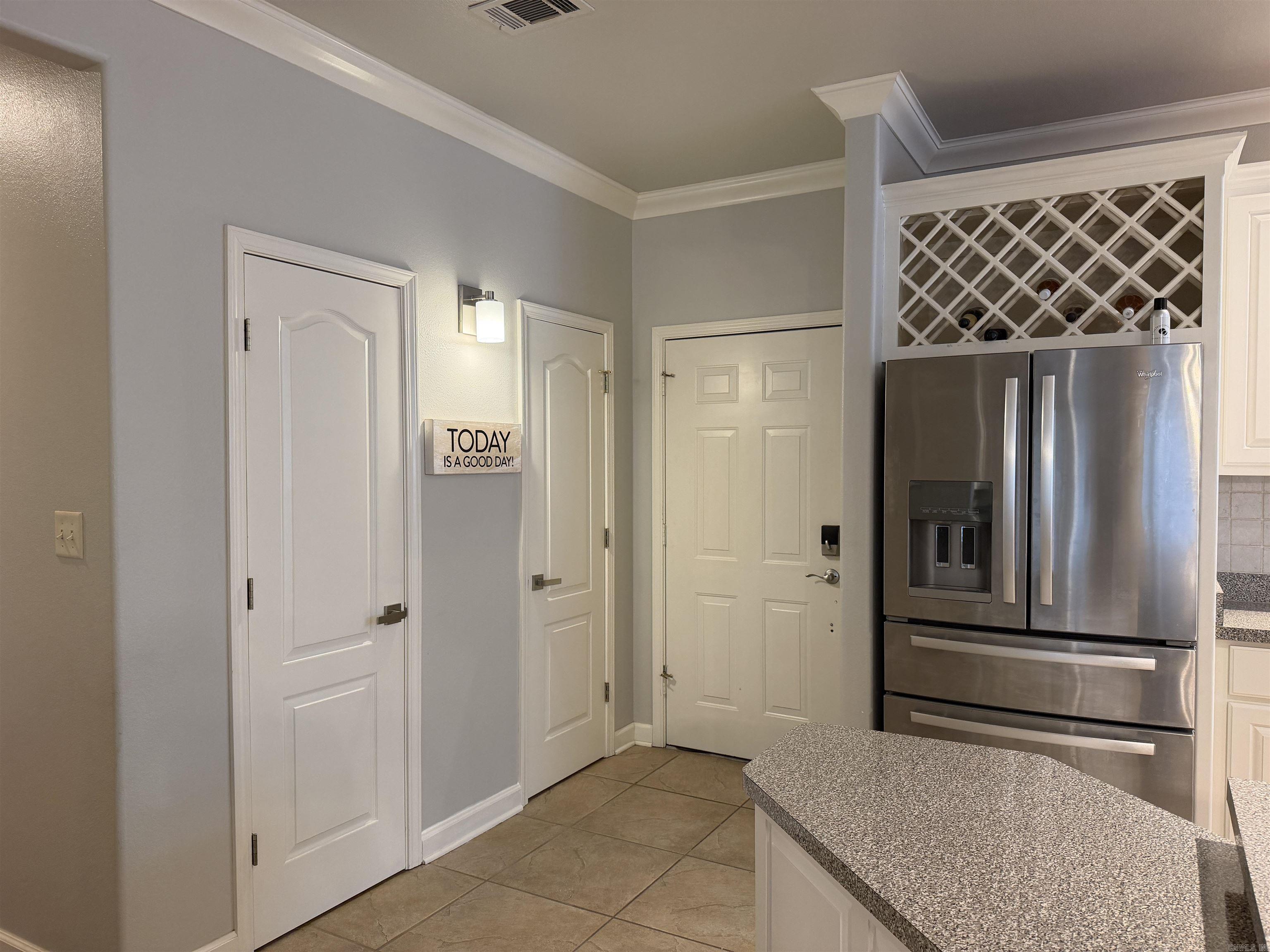 518 Amity Road E1 Property Photo 18
