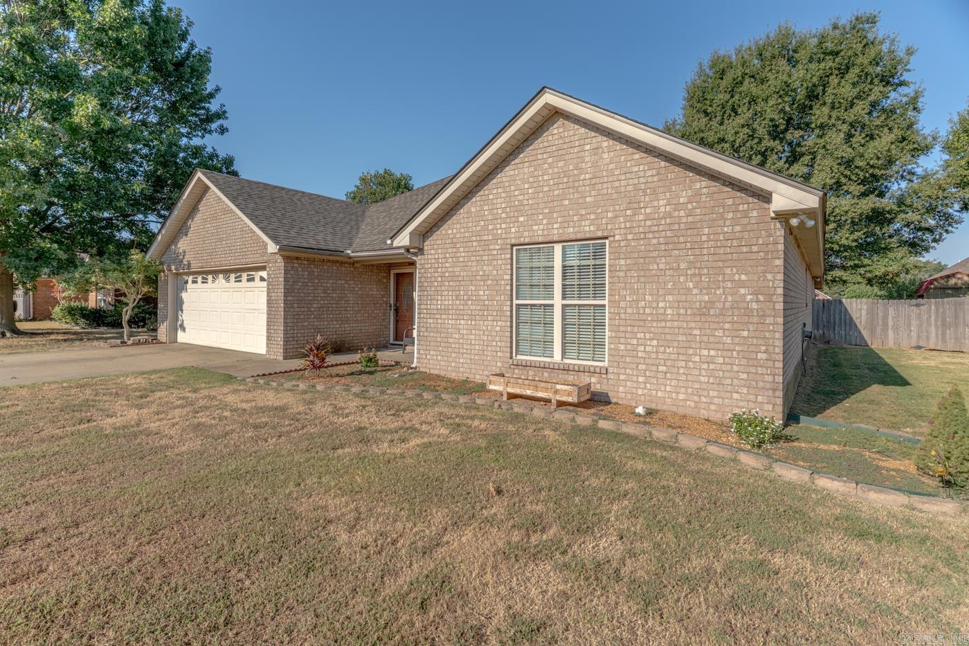 625 Blossom Lane Property Photo 2