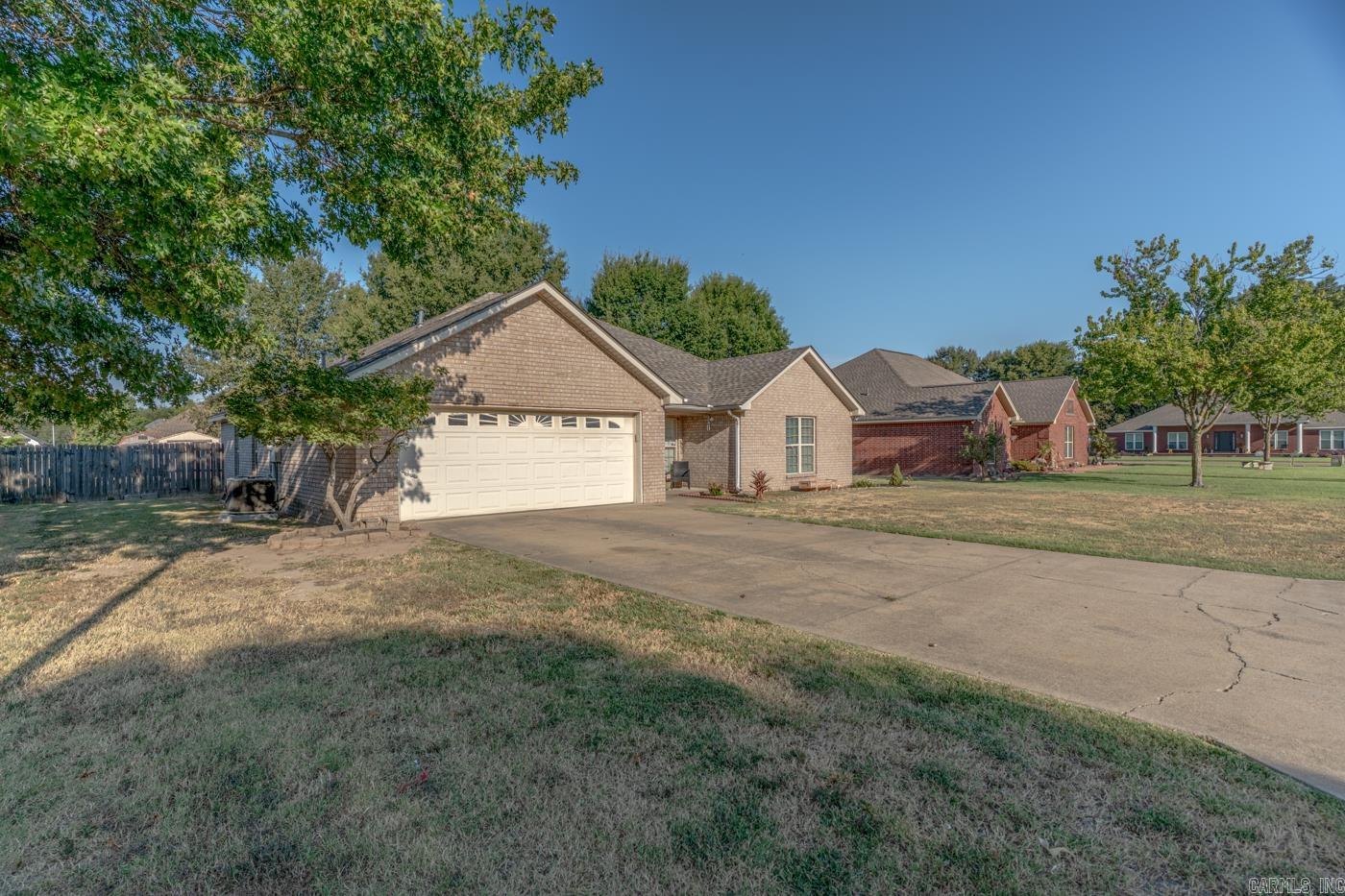 625 Blossom Lane Property Photo 4