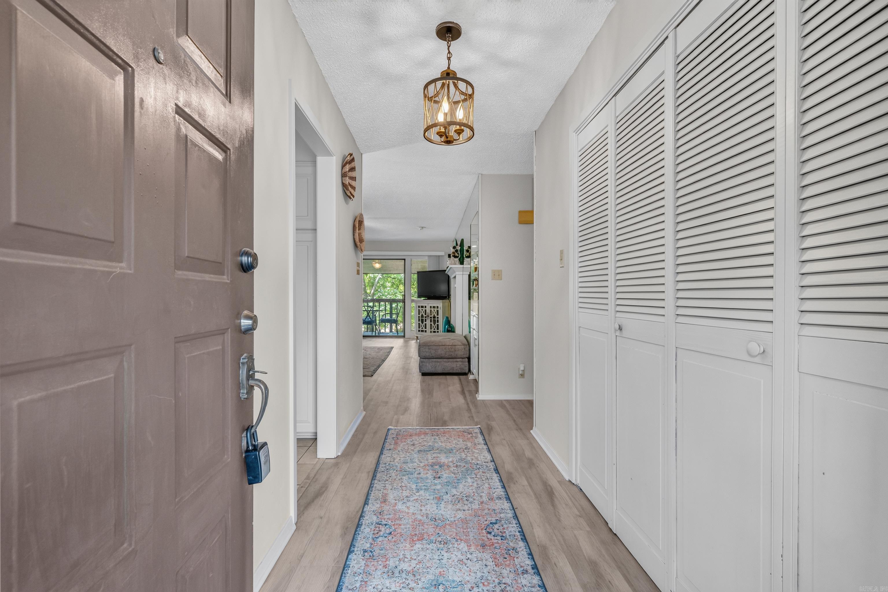 2311 Lakeshore Drive M4 Property Photo 4