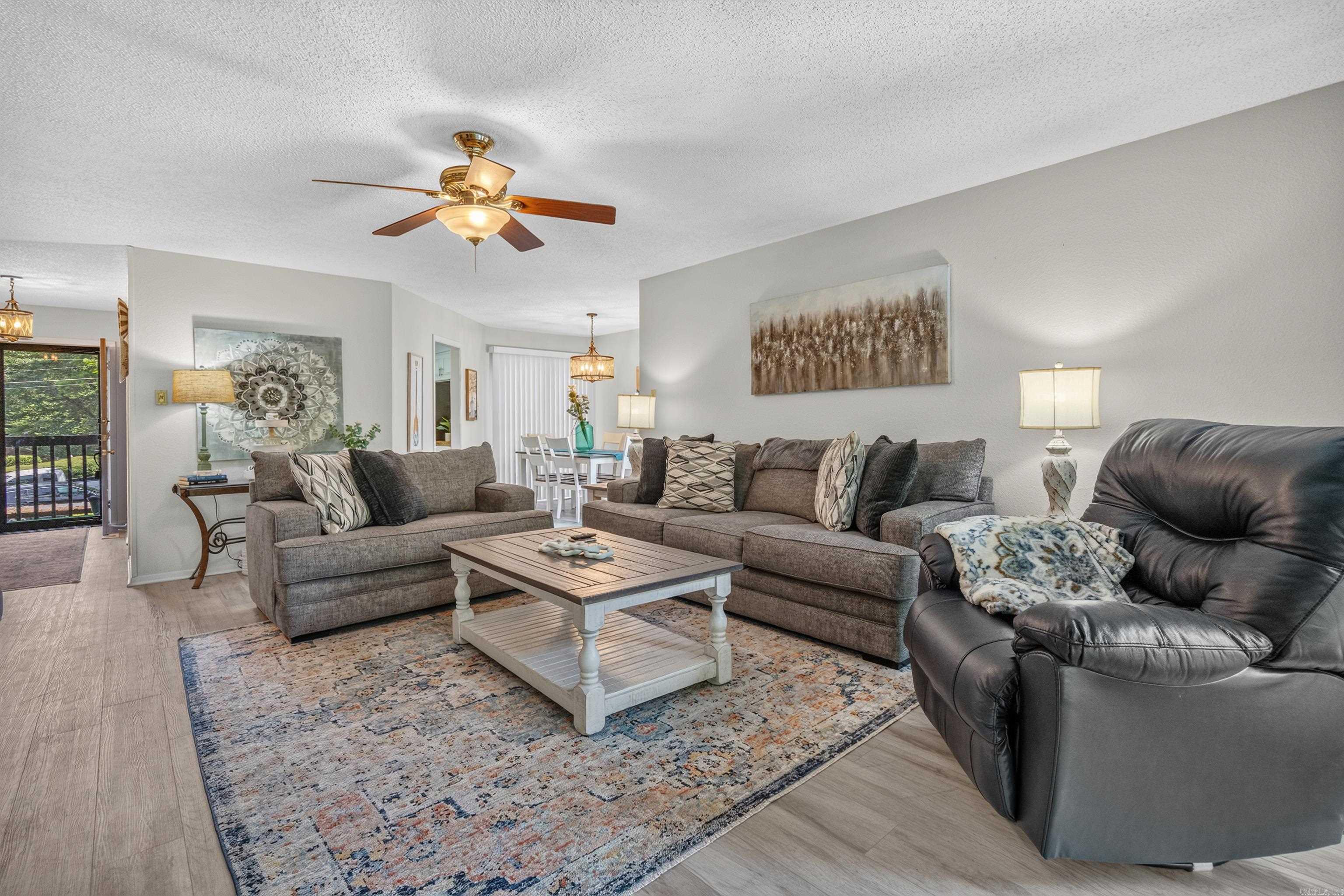2311 Lakeshore Drive M4 Property Photo 9