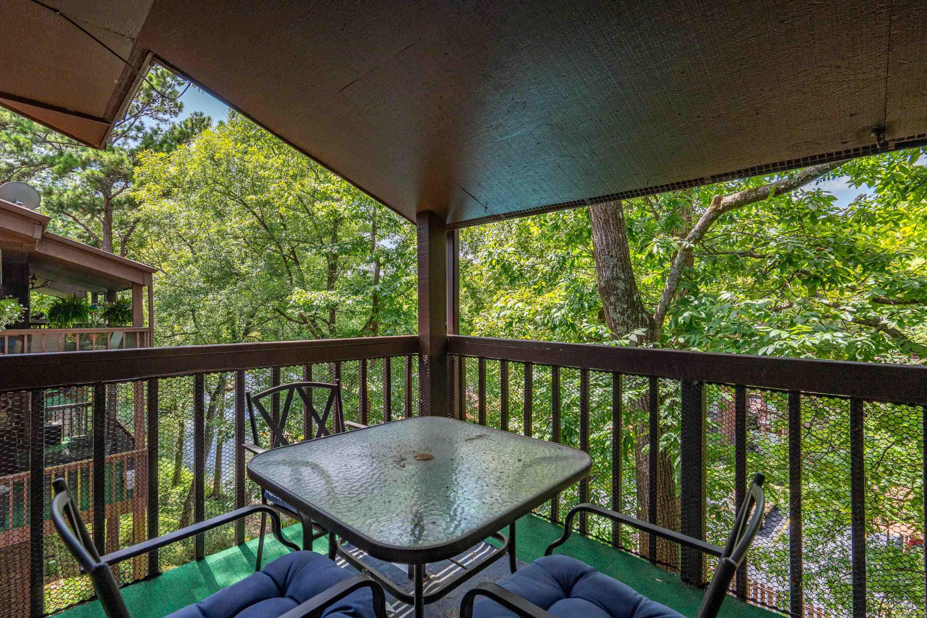 2311 Lakeshore Drive M4 Property Photo 29