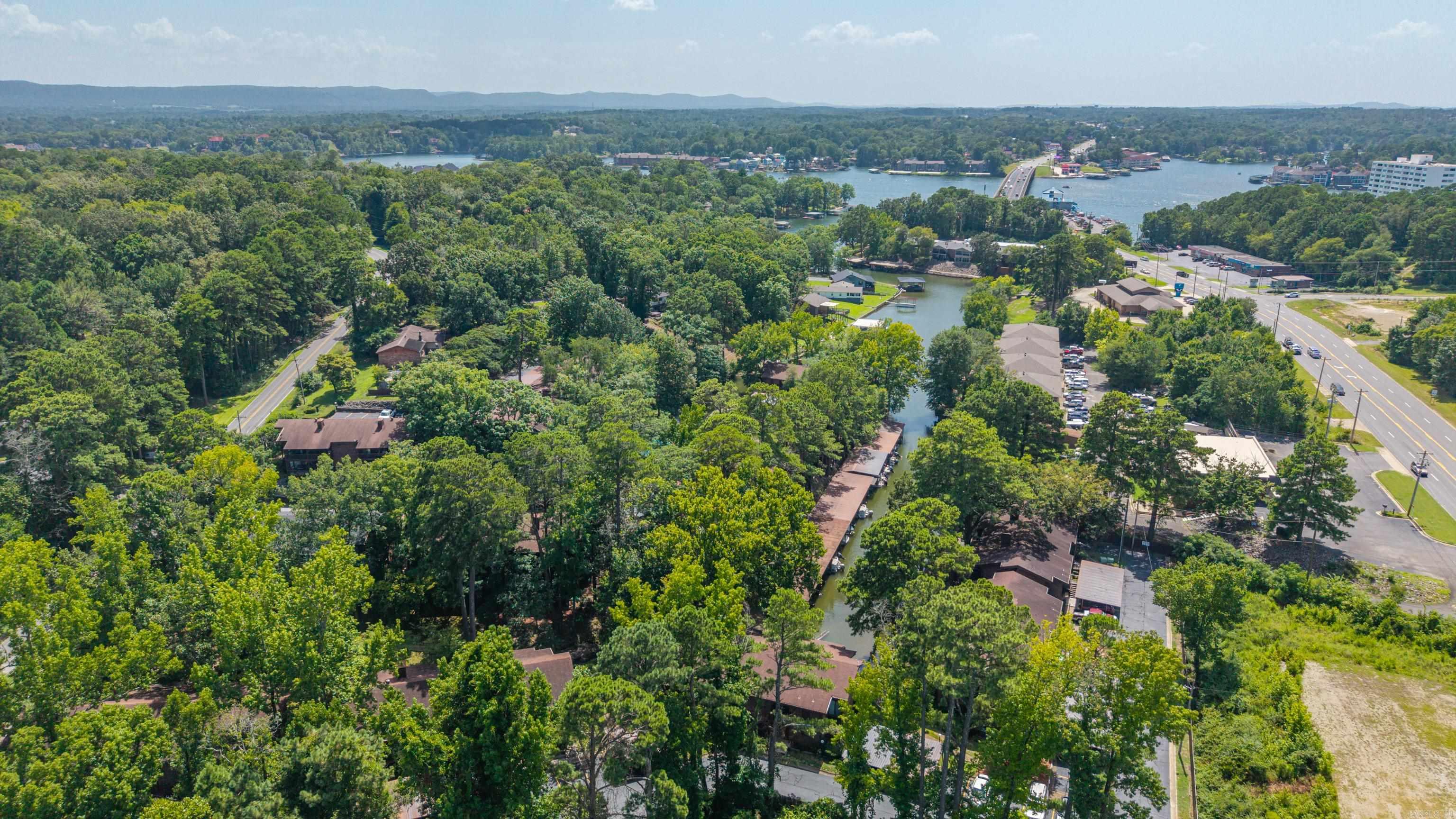 2311 Lakeshore Drive M4 Property Photo 44