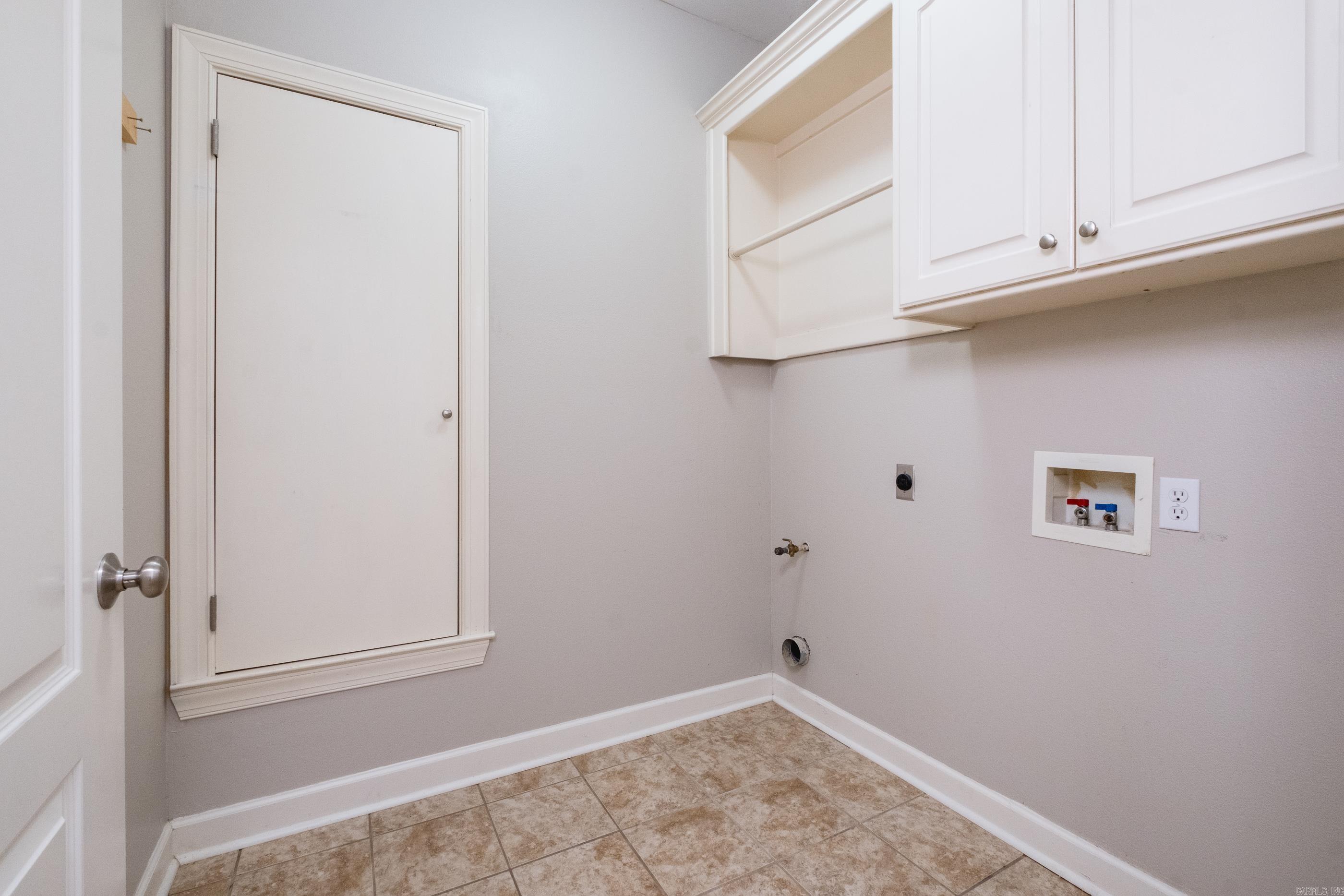 8 Village Way Property Photo 28