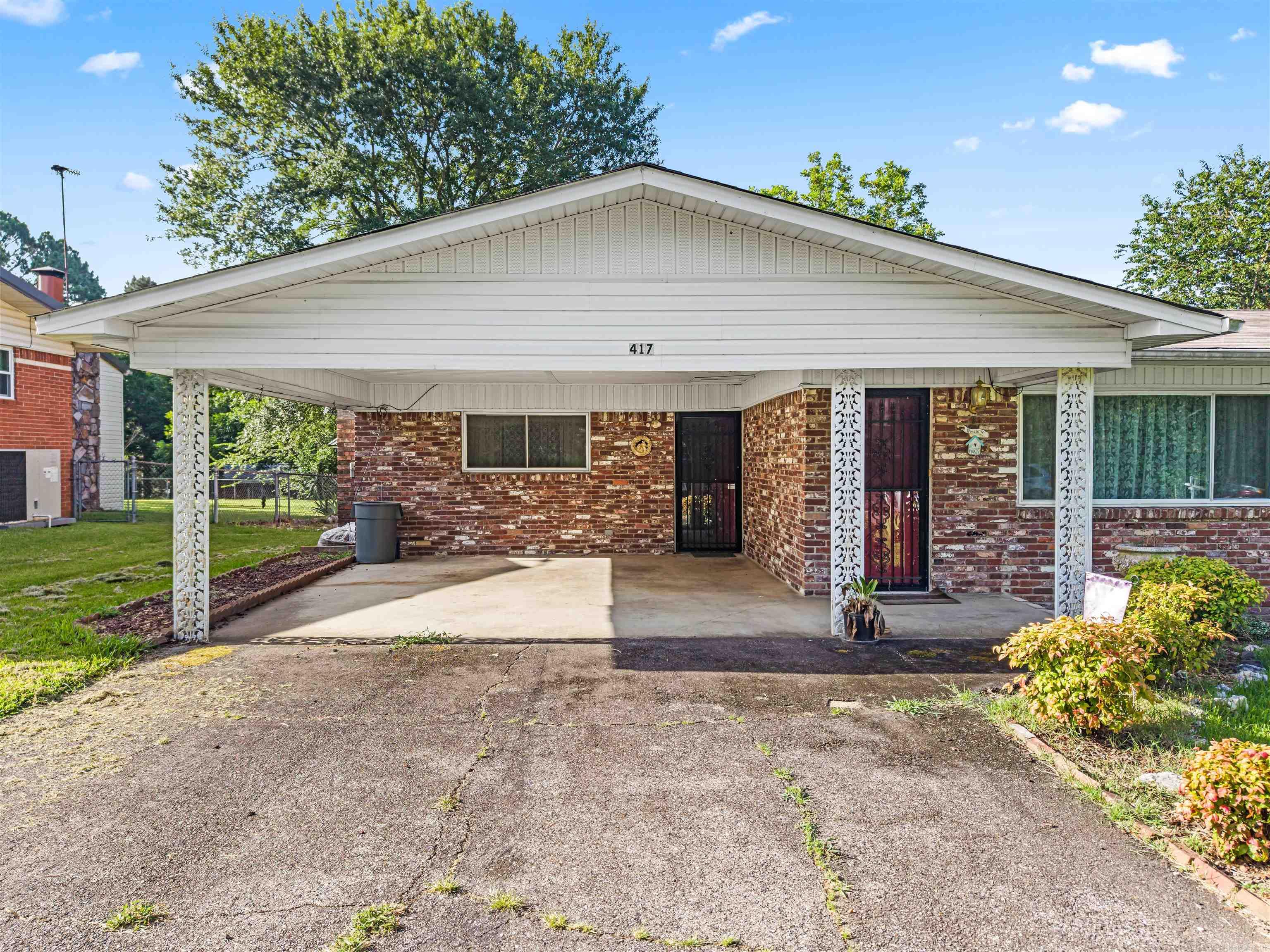 417 Lakeshore Drive Property Photo 5