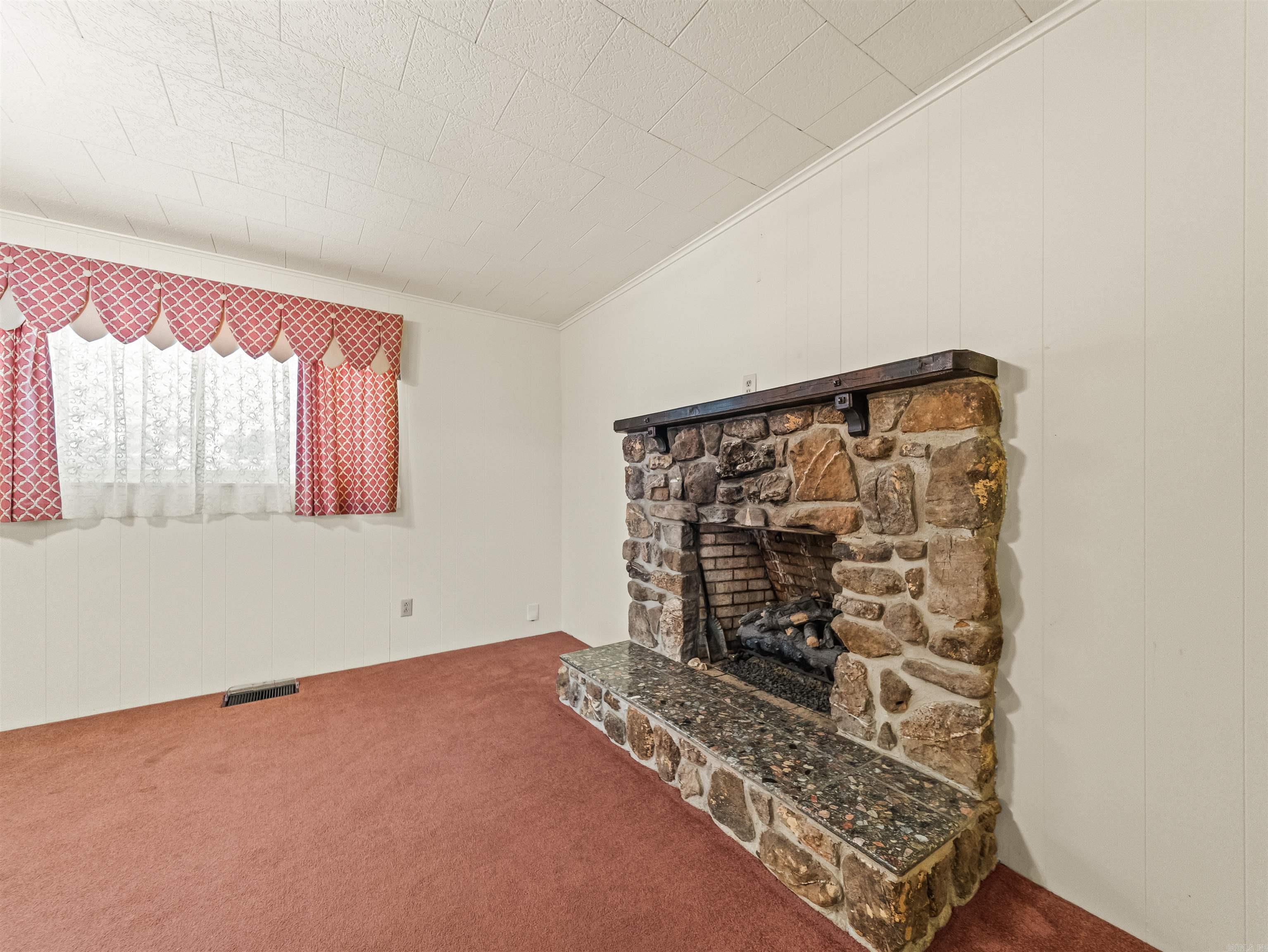 417 Lakeshore Drive Property Photo 9